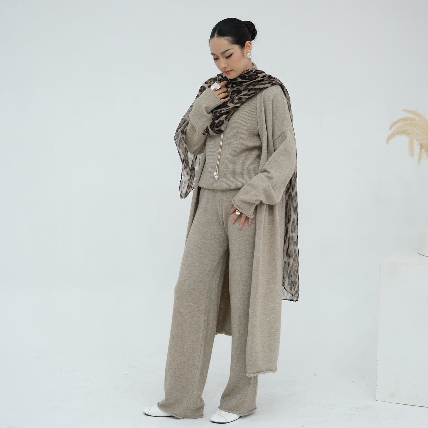 HS6603 Thickened knitted three-piece long coat set (with optional headscarf)