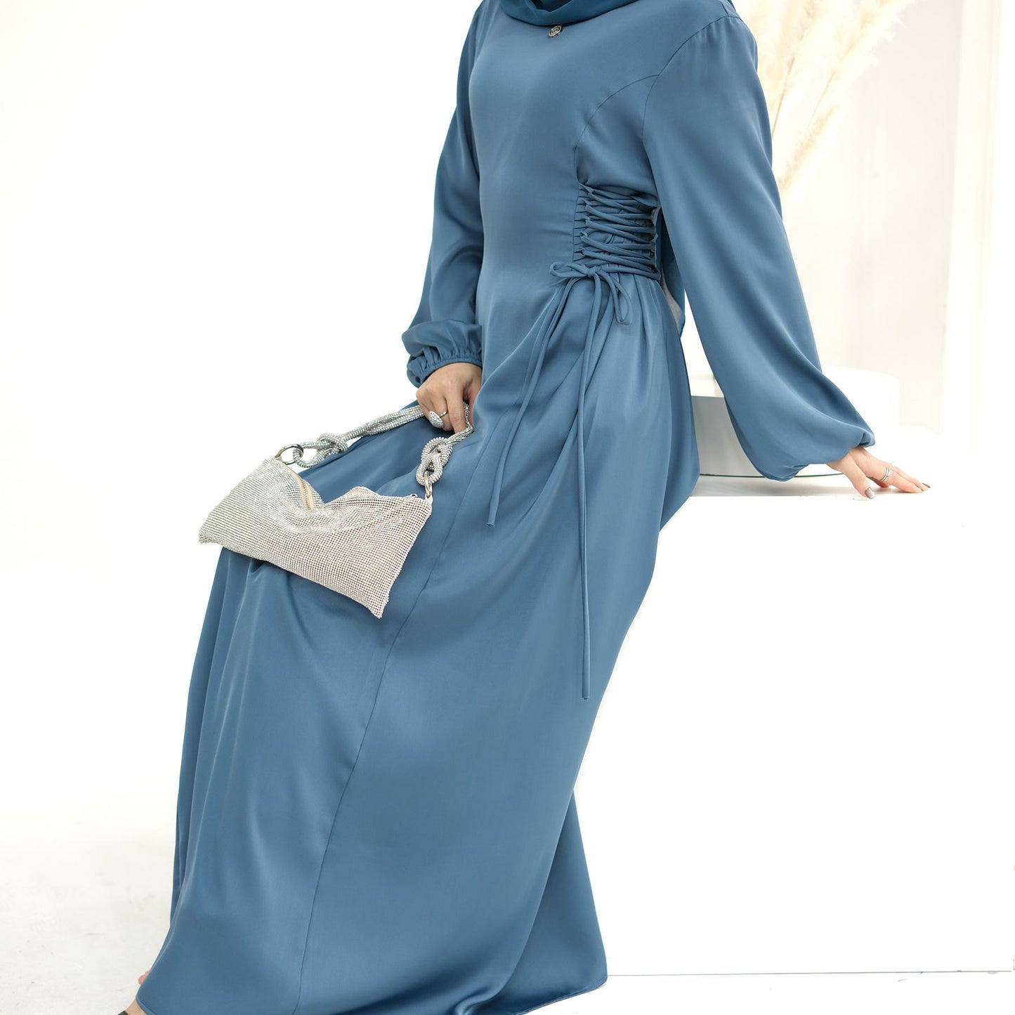 HASASERIES HS0991 Robe élégante à col haut et couleur unie