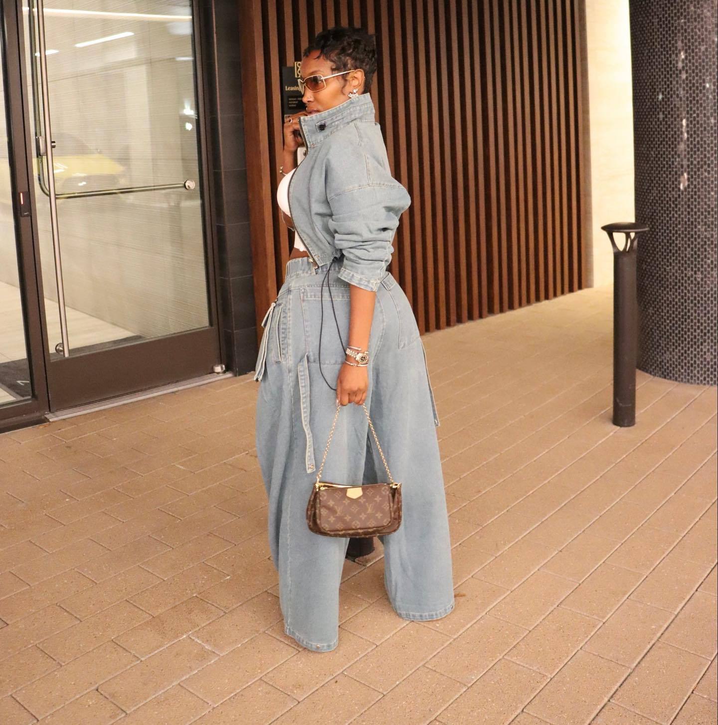 HS6306 light Blue high waisted wide leg denim pants with cargo pockets side view
