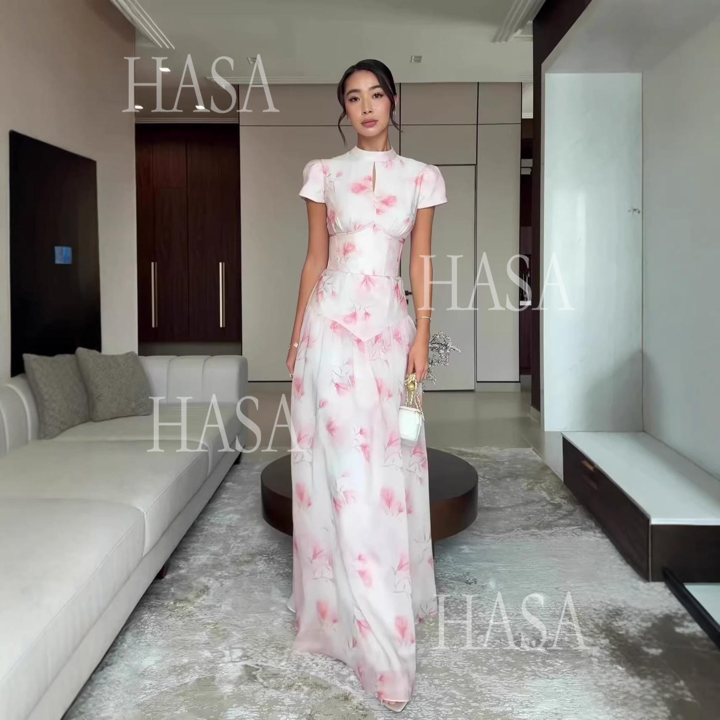 HS6737 Chic Romantic Maxi Dress with Soft Floral Print