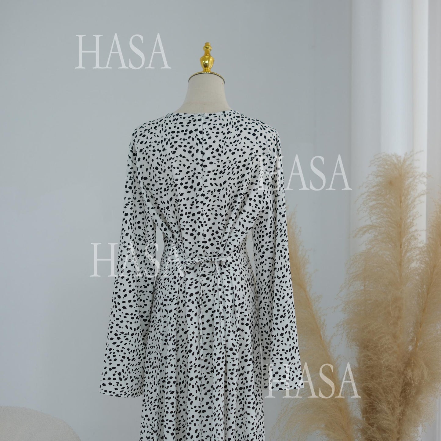 HASA HS6781 Graceful Modest Polka Dot Dress for Everyday Elegance