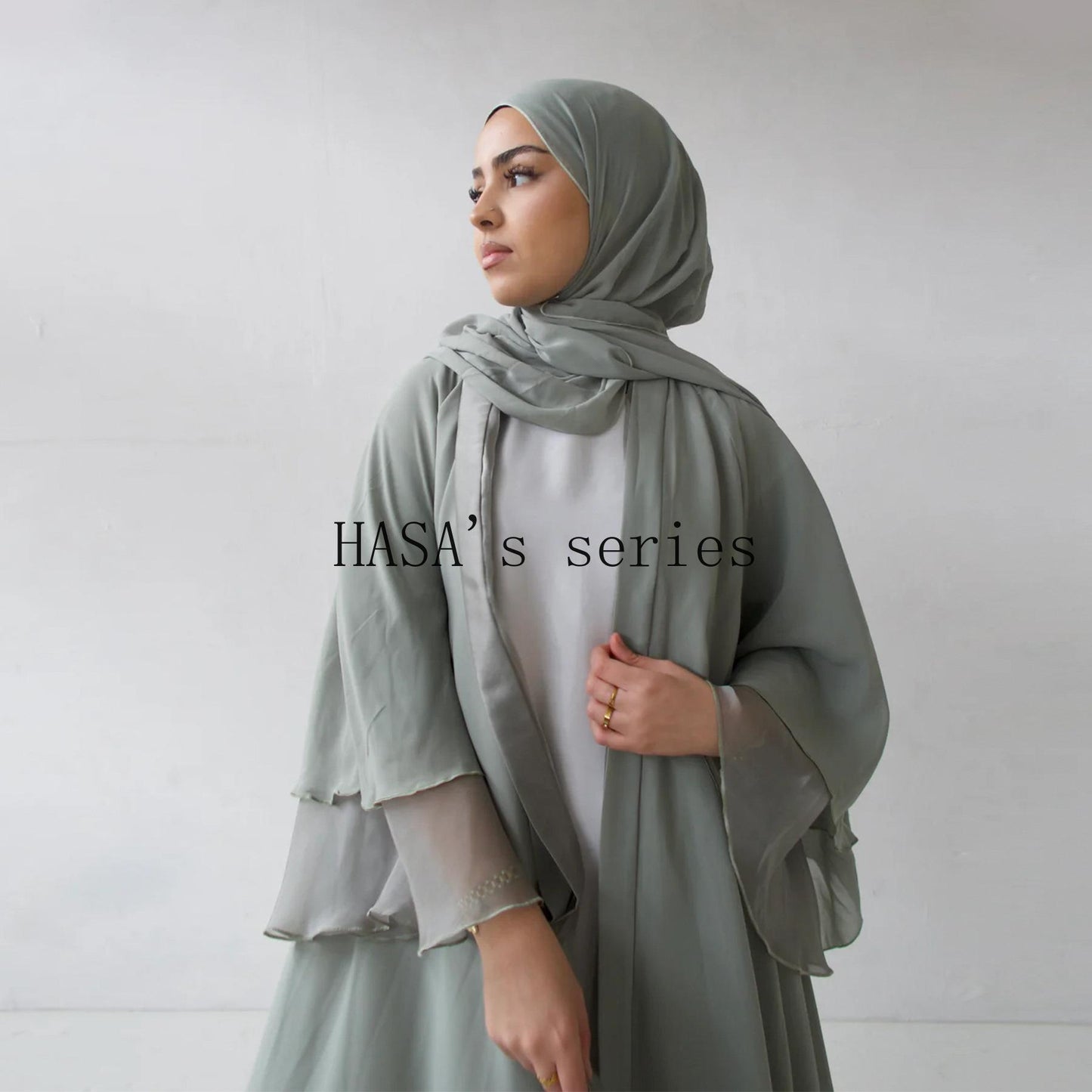HS4850 A Double-sided Robe That Combines Elegant Appearance with Practicality.