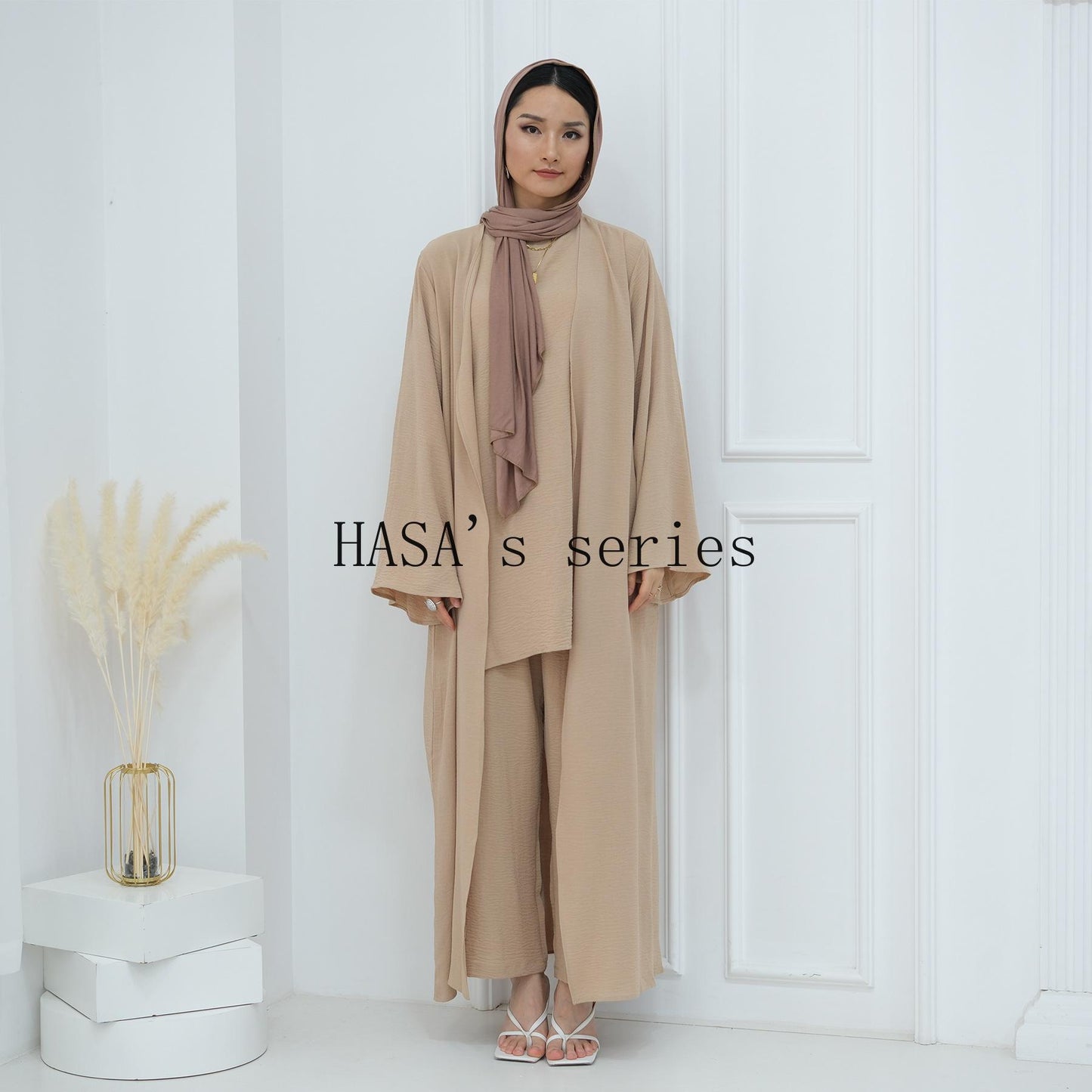 HS5107 Minimalist Style Three-piece Set | Solid Color Long Coat Paired with A Loose Two-piece Suit.