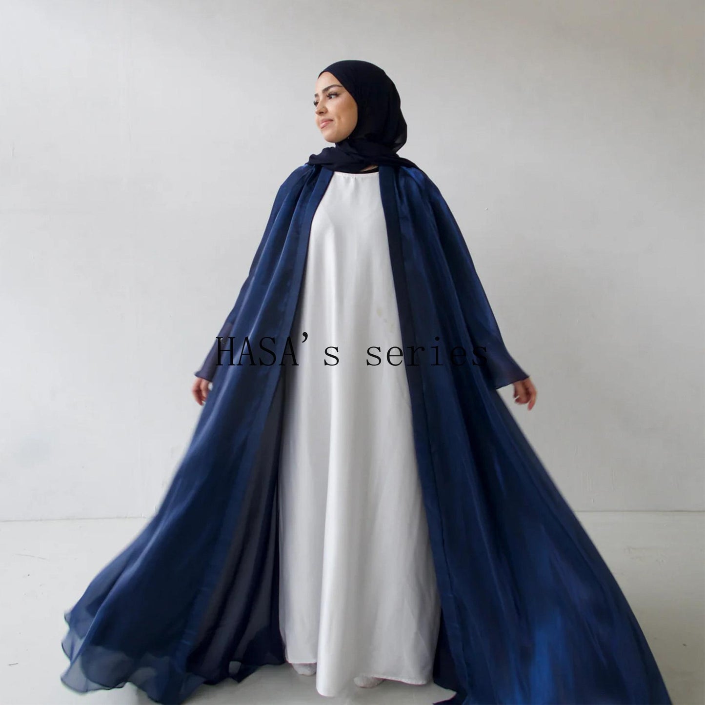 HS4850 A Double-sided Robe That Combines Elegant Appearance with Practicality.