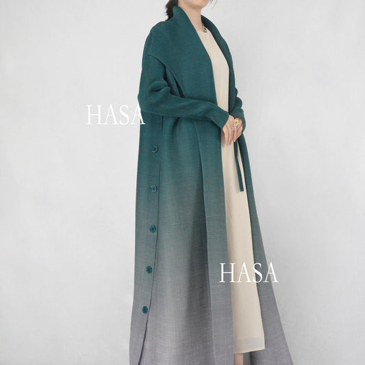 HASASERIES HS6159 Ombré Pleated Abaya with Lapel Collar & Button Closure