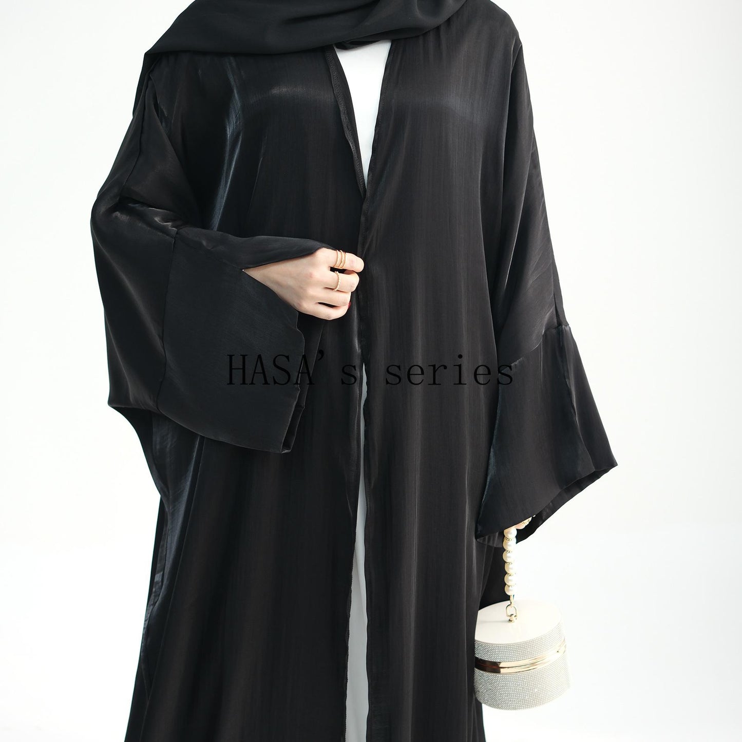 HS4831 A simple yet elegant cardigan-style robe, balancing both quality and comfort.