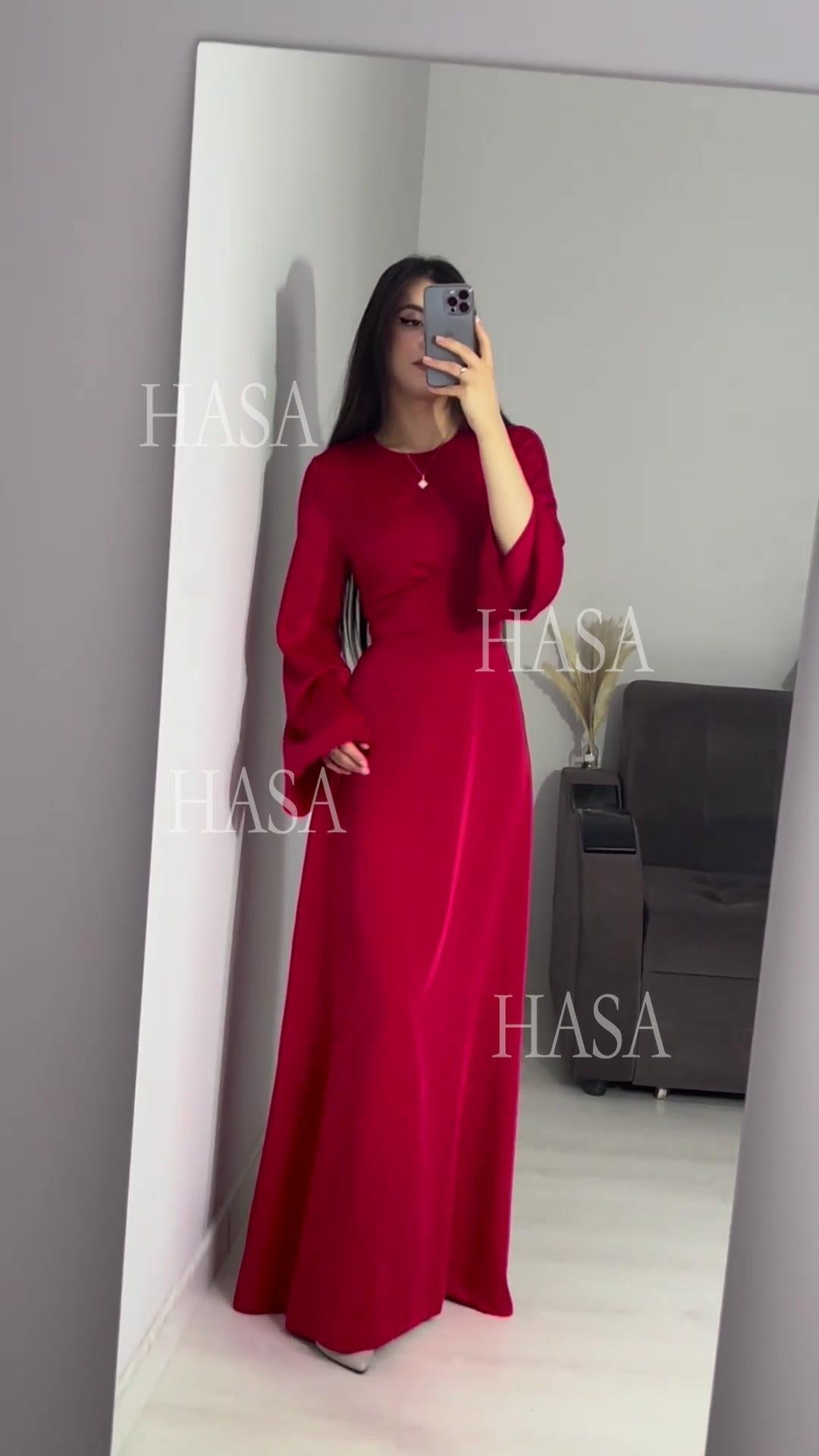 HASA HS6757 Classic Round Neck Flowy Maxi Dress