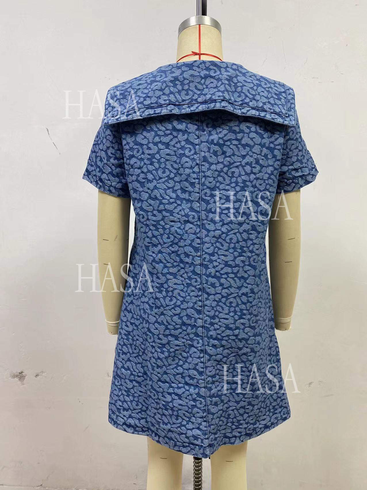 HASA HS6789 Bold Vintage Inspired Leopard Mini Dress with Statement Collar
