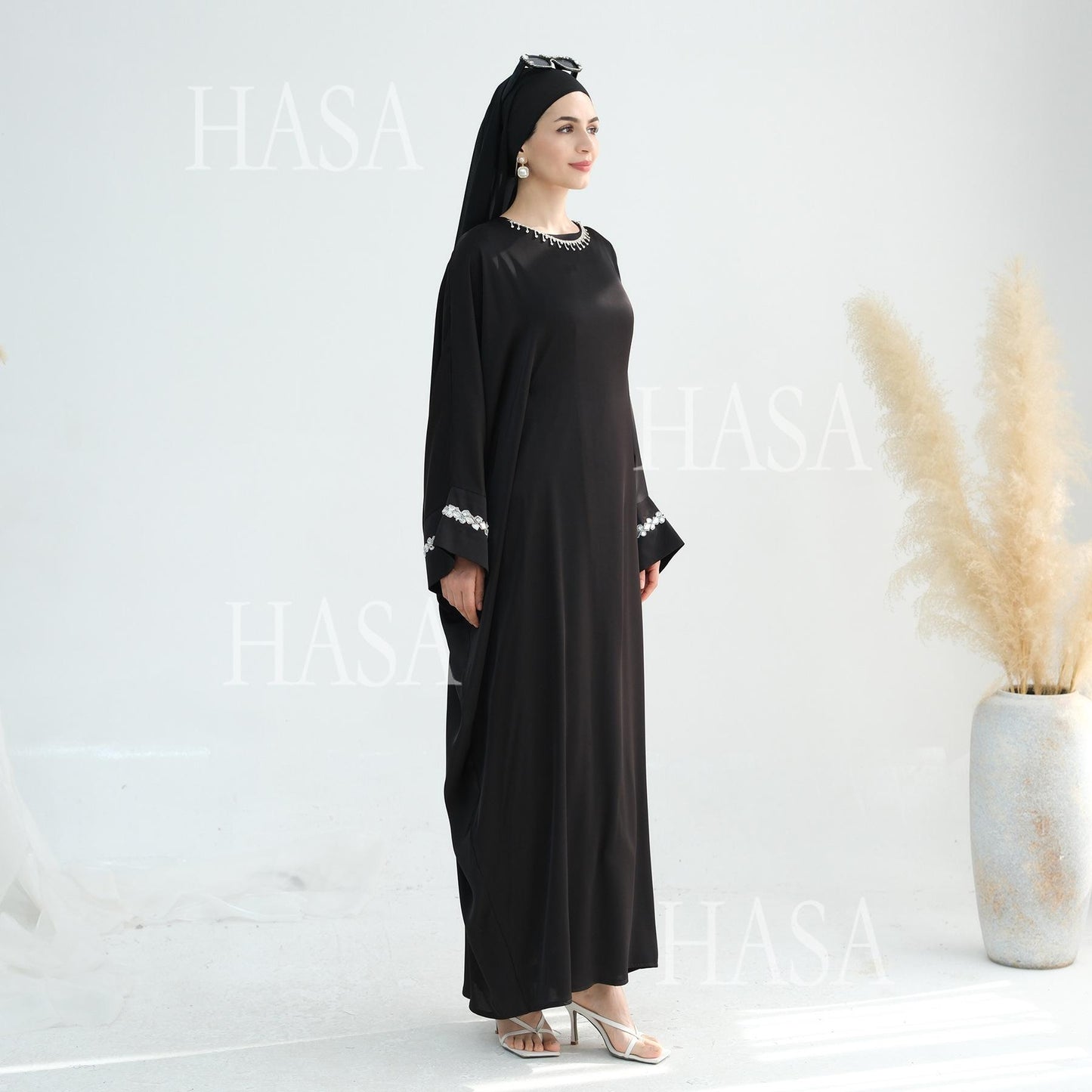 HS5882 A Cardigan Dress with Exquisite Hot Diamond Embellishment and Elegant Details closed abayas