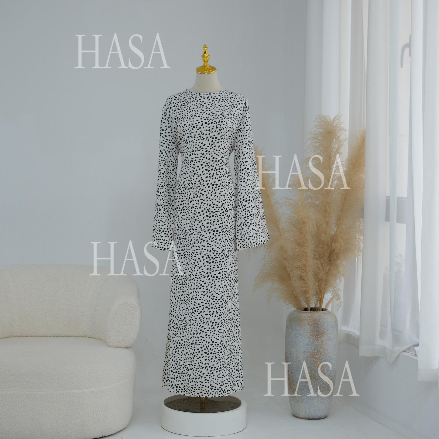 HASA HS6781 Graceful Modest Polka Dot Dress for Everyday Elegance