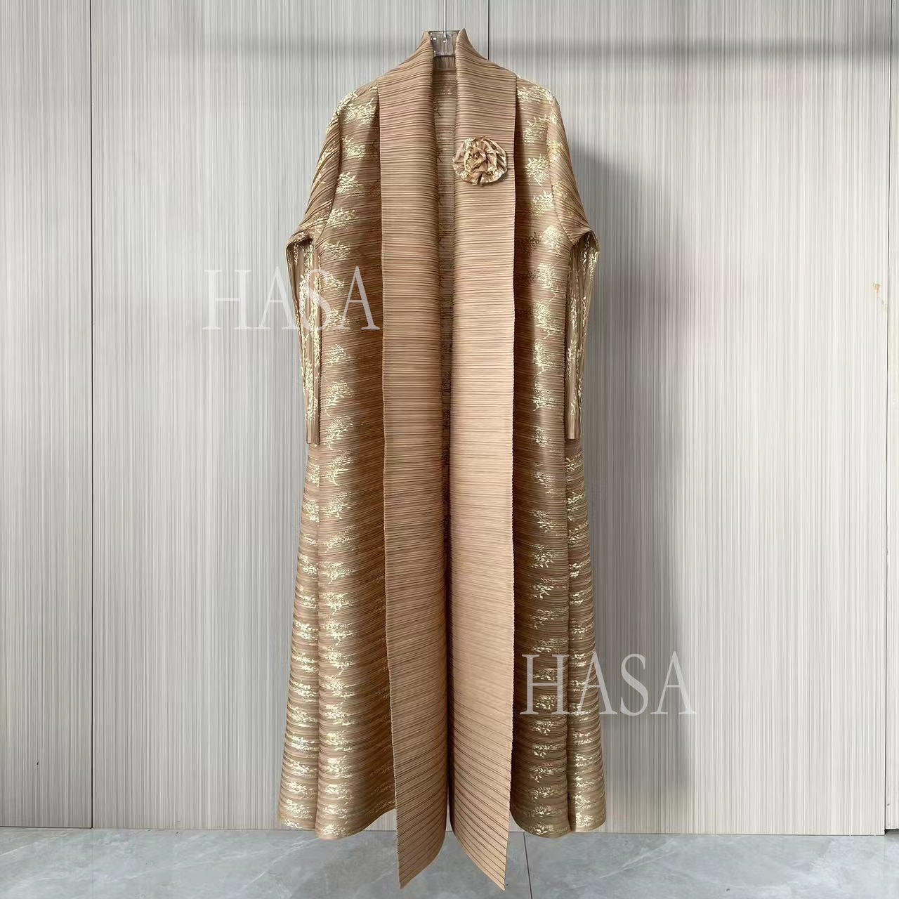 HS5838 Gold-stamped Pleated Long Cardigan with Belt