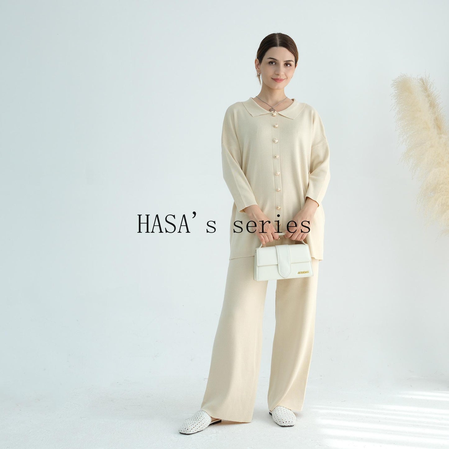 HS5100 Simple and stylish knitted two-piece set, featuring a thickened long-sleeved top and wide-leg pants.