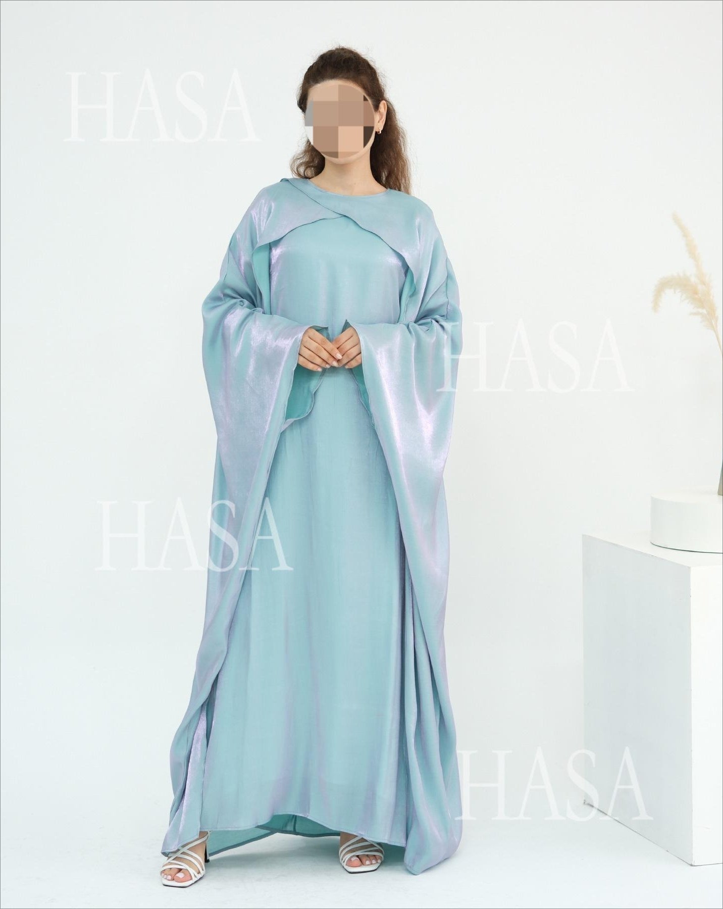 HS6584 Solid Color Beaded Loose Elegant Robe Dress