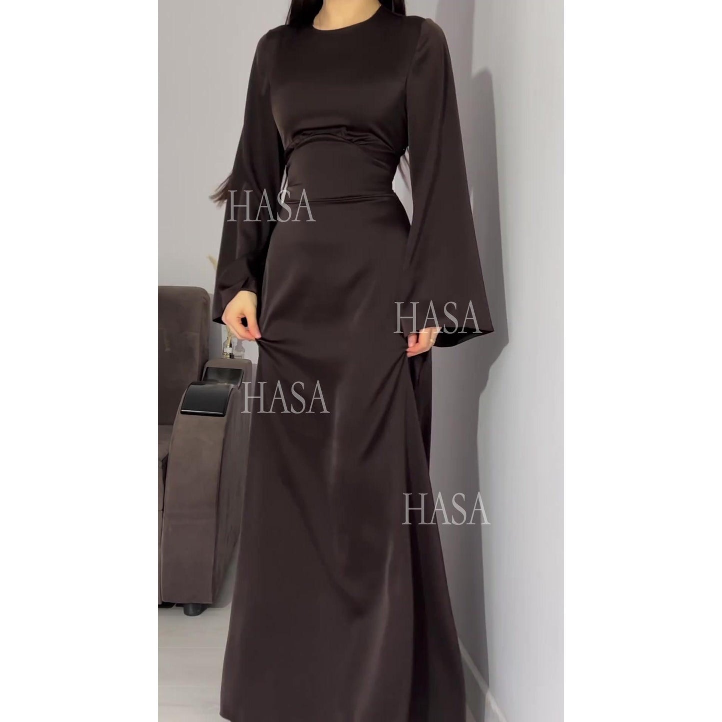 HASA HS6757 Classic Round Neck Flowy Maxi Dress