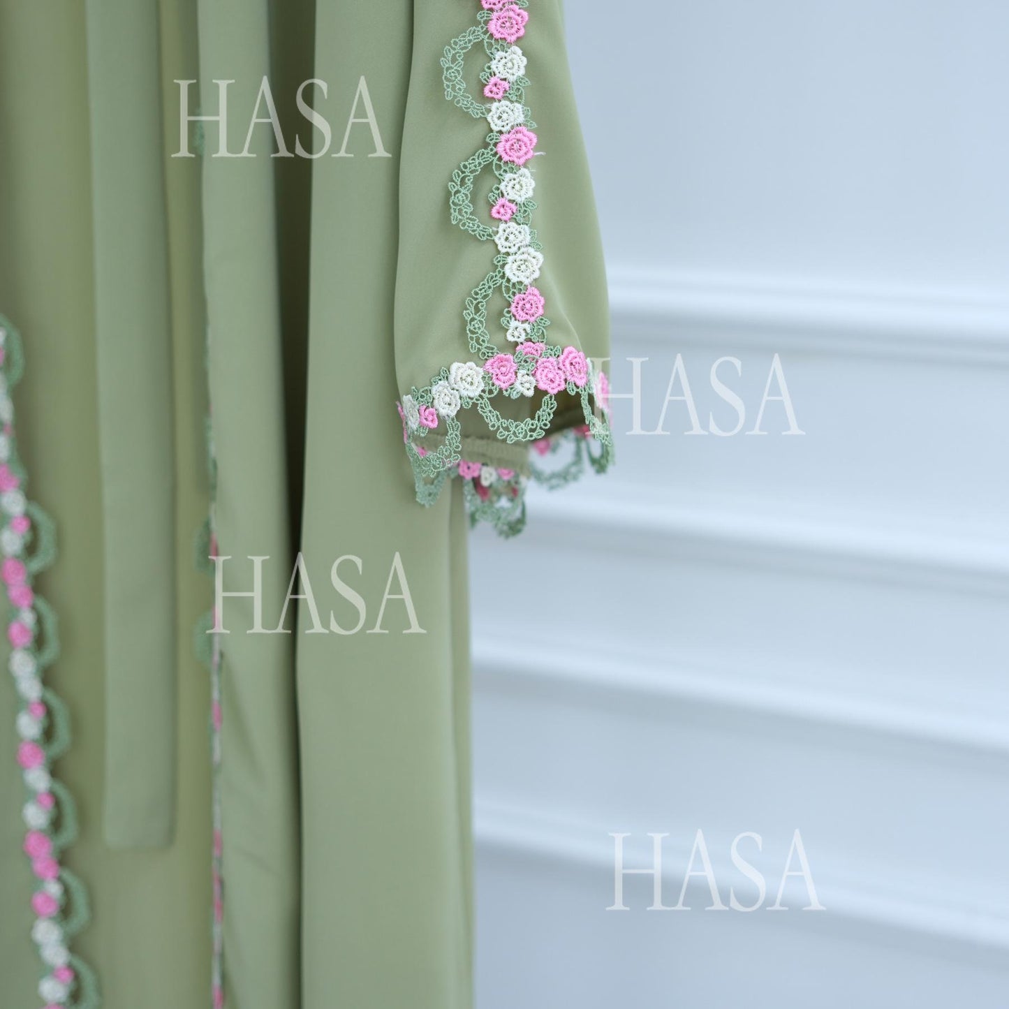 HS6560 Simple Floral Embroidery Cardigan