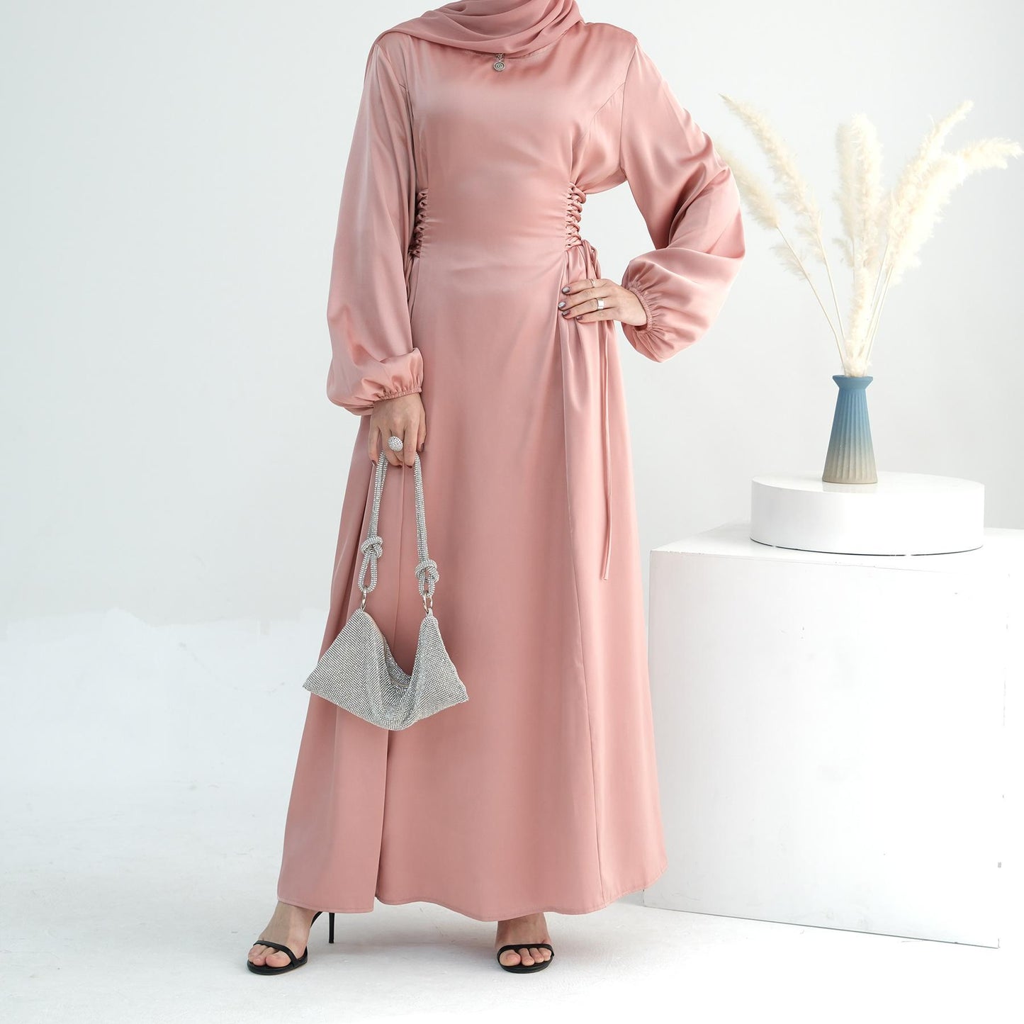 HASASERIES HS0991 Robe élégante à col haut et couleur unie