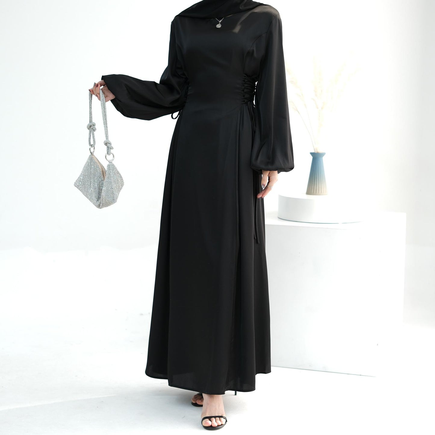 HASASERIES HS0991 Robe élégante à col haut et couleur unie
