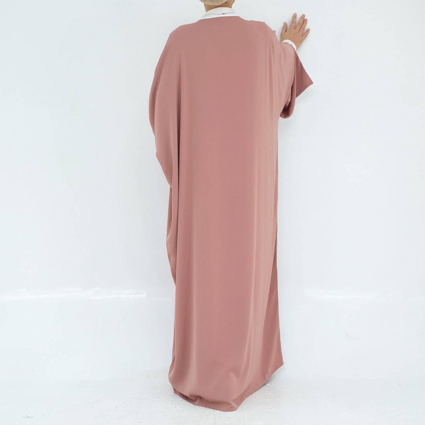 HS5877 The Loose-fitting Robe Has A Lightweight Silhouette That Is Perfect for Any Occasion open abaya outfit