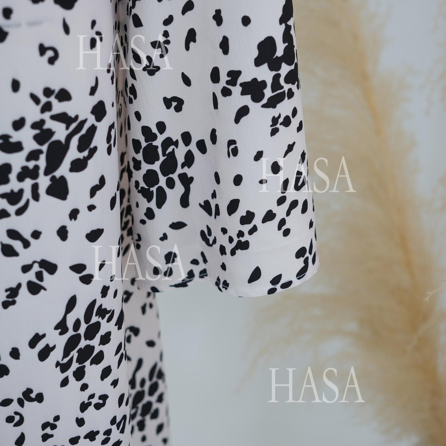 HASA HS6781 Graceful Modest Polka Dot Dress for Everyday Elegance