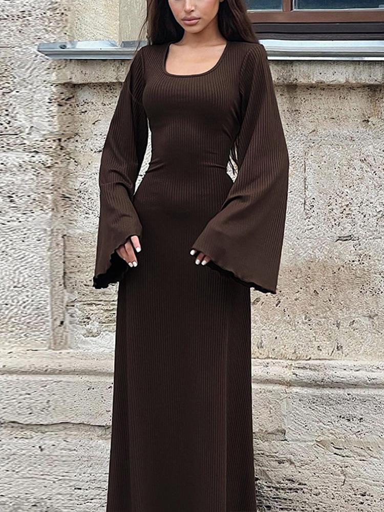 HASASERIES HS0676 Flared Long Sleeved High Waist Maxi Skirt with Lace-up Back