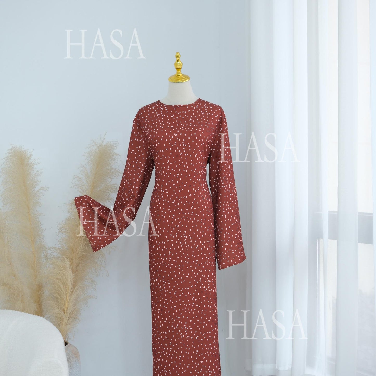 HASA HS6781 Graceful Modest Polka Dot Dress for Everyday Elegance