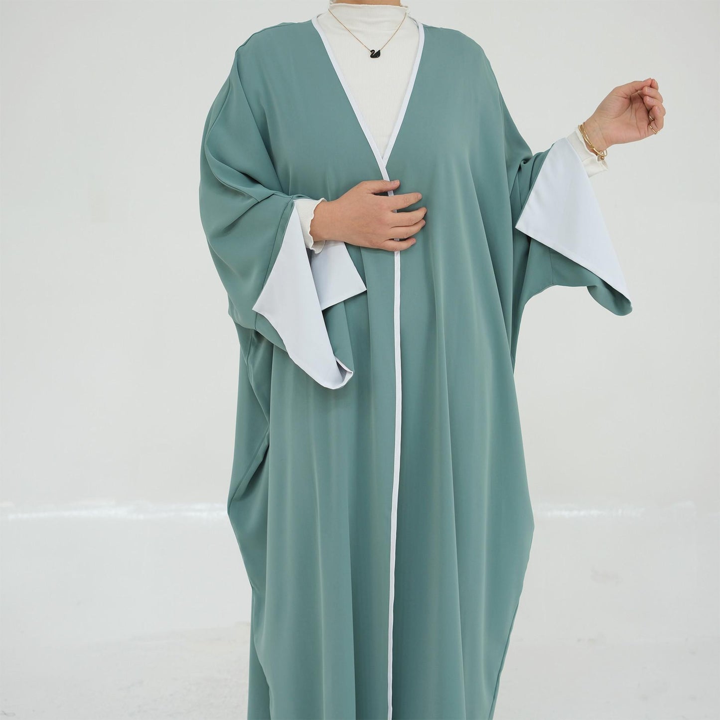 HS5877 The Loose-fitting Robe Has A Lightweight Silhouette That Is Perfect for Any Occasion open abaya outfit
