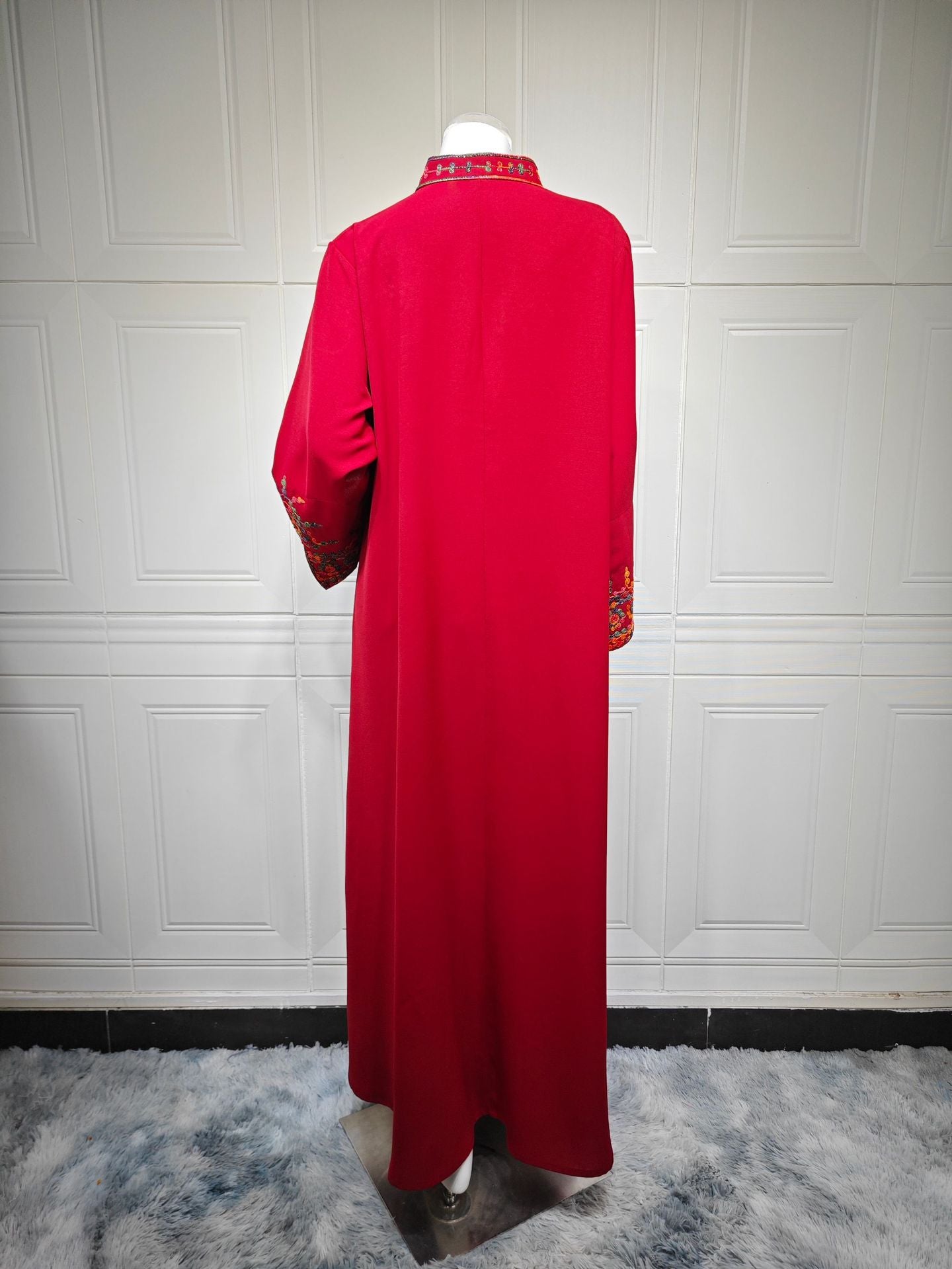 HS6655 Embroidered loose-fitting long dress | Soft drape and delicate cuff design