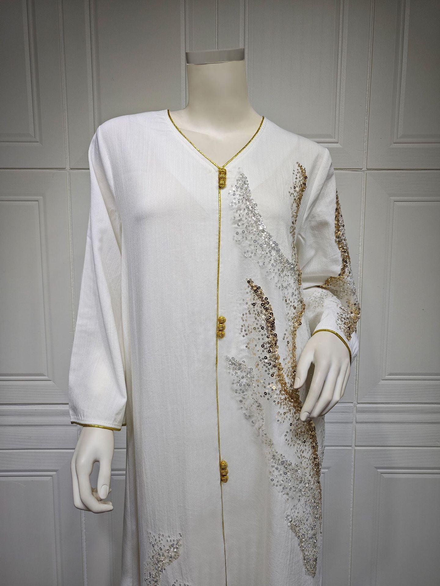 HS6659  Long-sleeved Sequined Embroidered Patchwork Dress with A Light Silhouette and Soft Color Scheme.