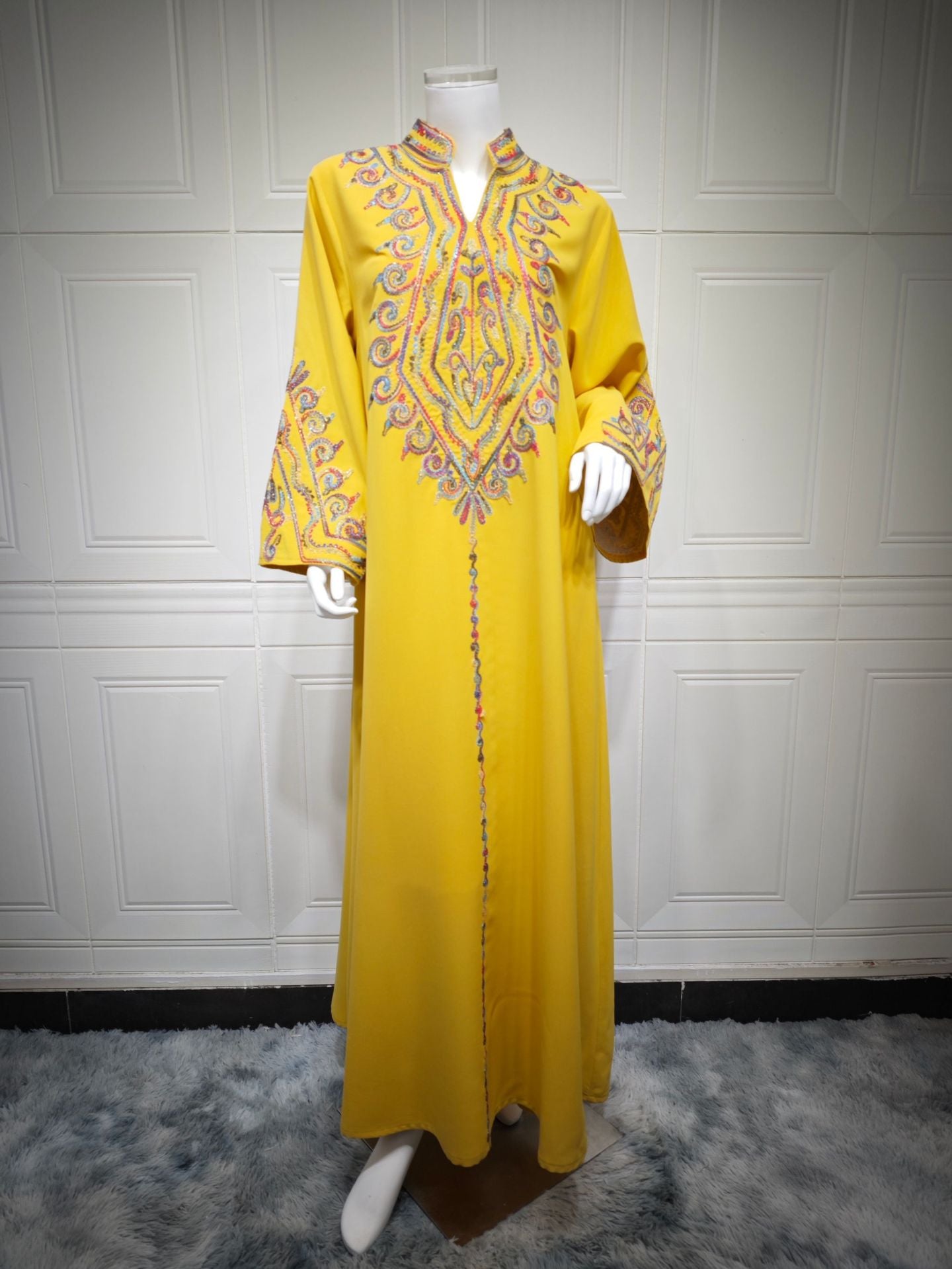HS6669 Pullover Embroidered Robe Dress with Simple Long Sleeves