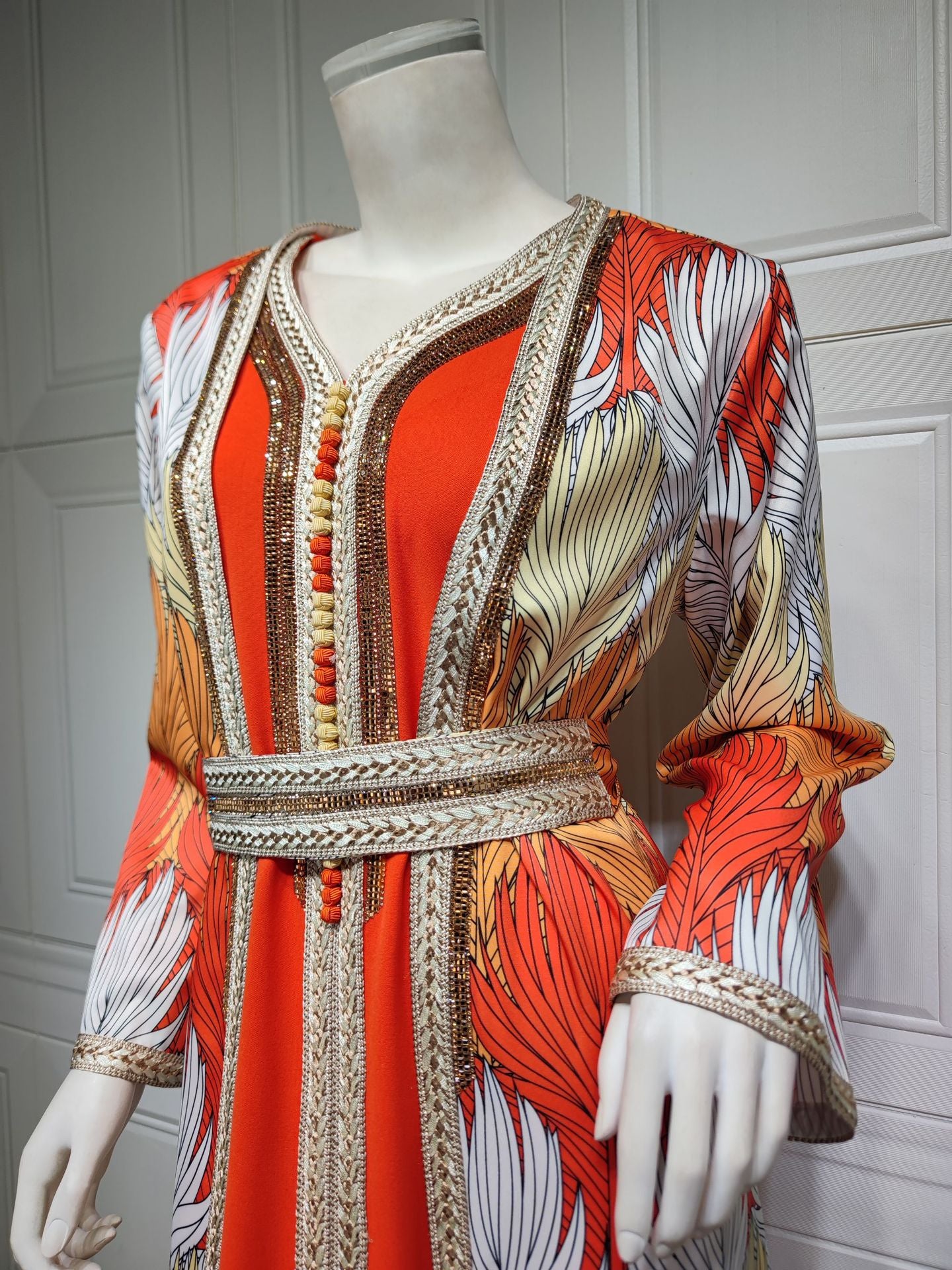 HS6646 Long-sleeved woven ribbon rhinestone print robe set with exquisite rhinestone design.