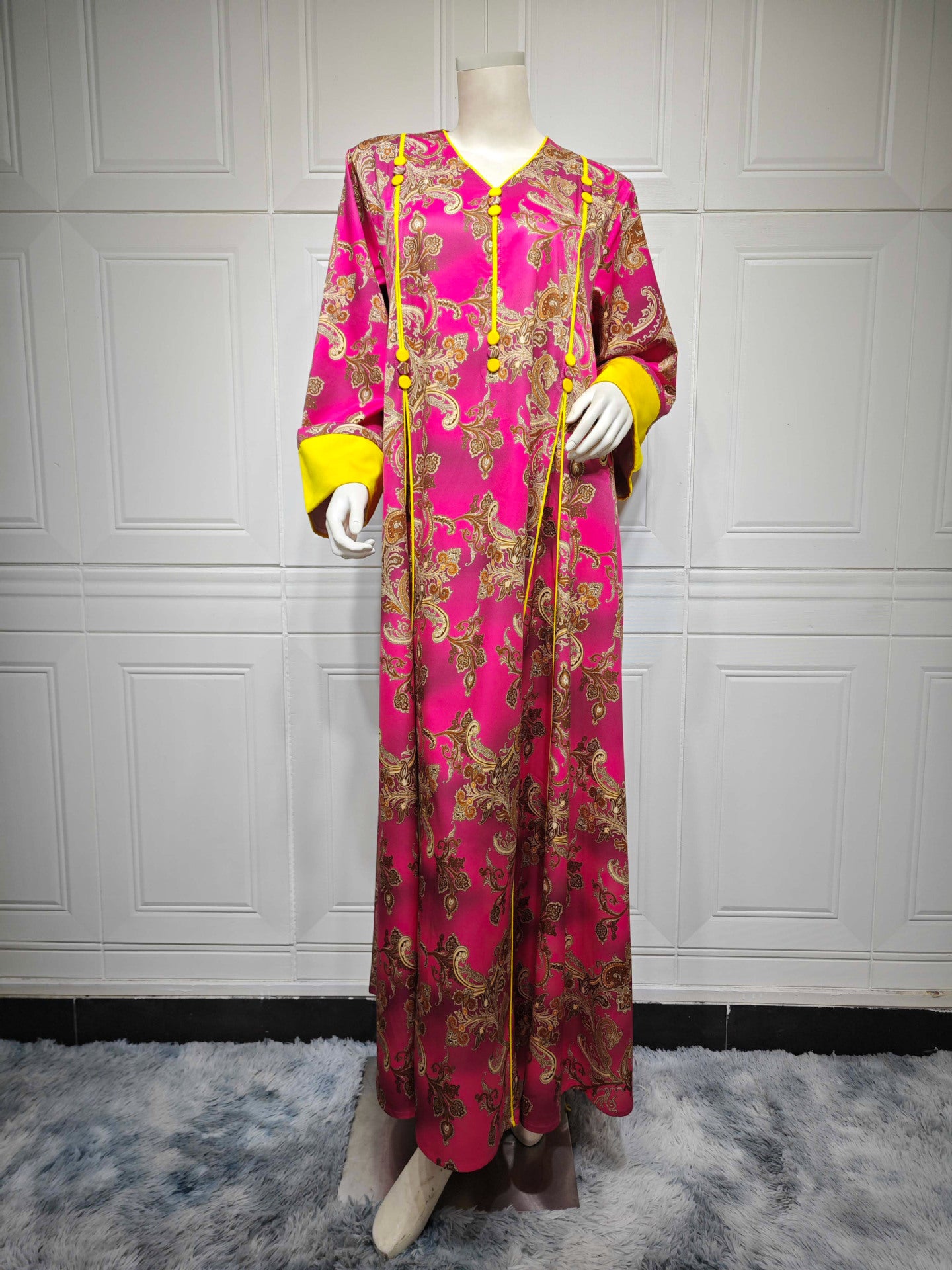 HS6647 Mesh-paneled embroidered robe; elegant three-dimensional embroidered dress