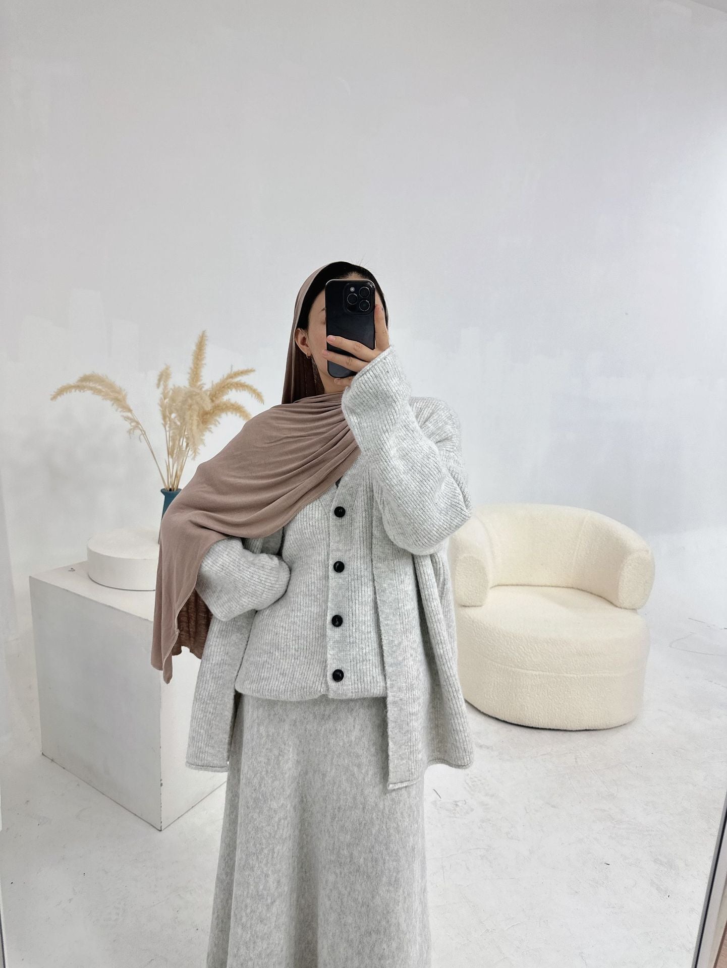 HS6596 Autumn and winter thickened knitted three-piece suit (excluding headscarf) vest + cardigan + skirt