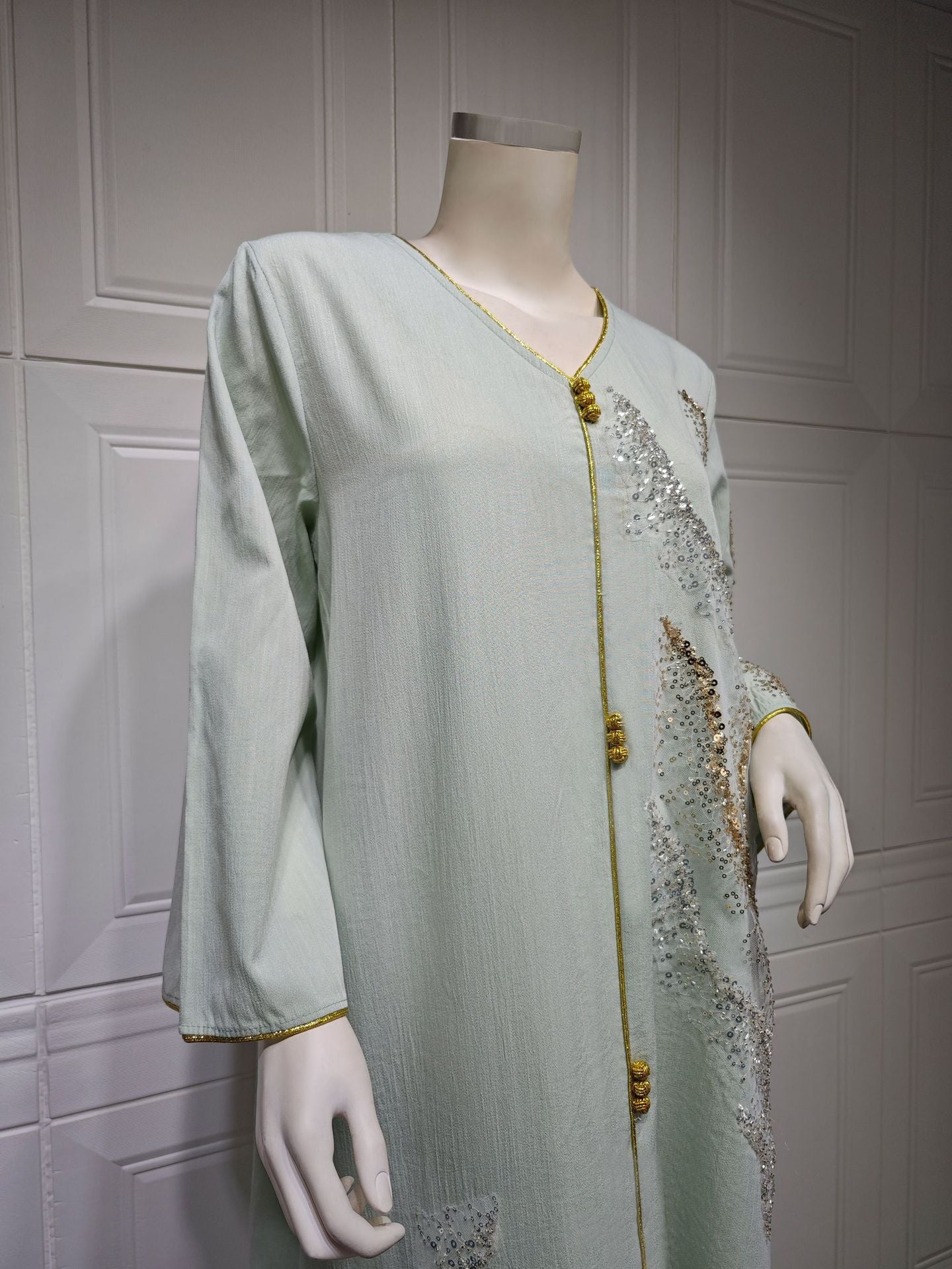 HS6659  Long-sleeved Sequined Embroidered Patchwork Dress with A Light Silhouette and Soft Color Scheme.