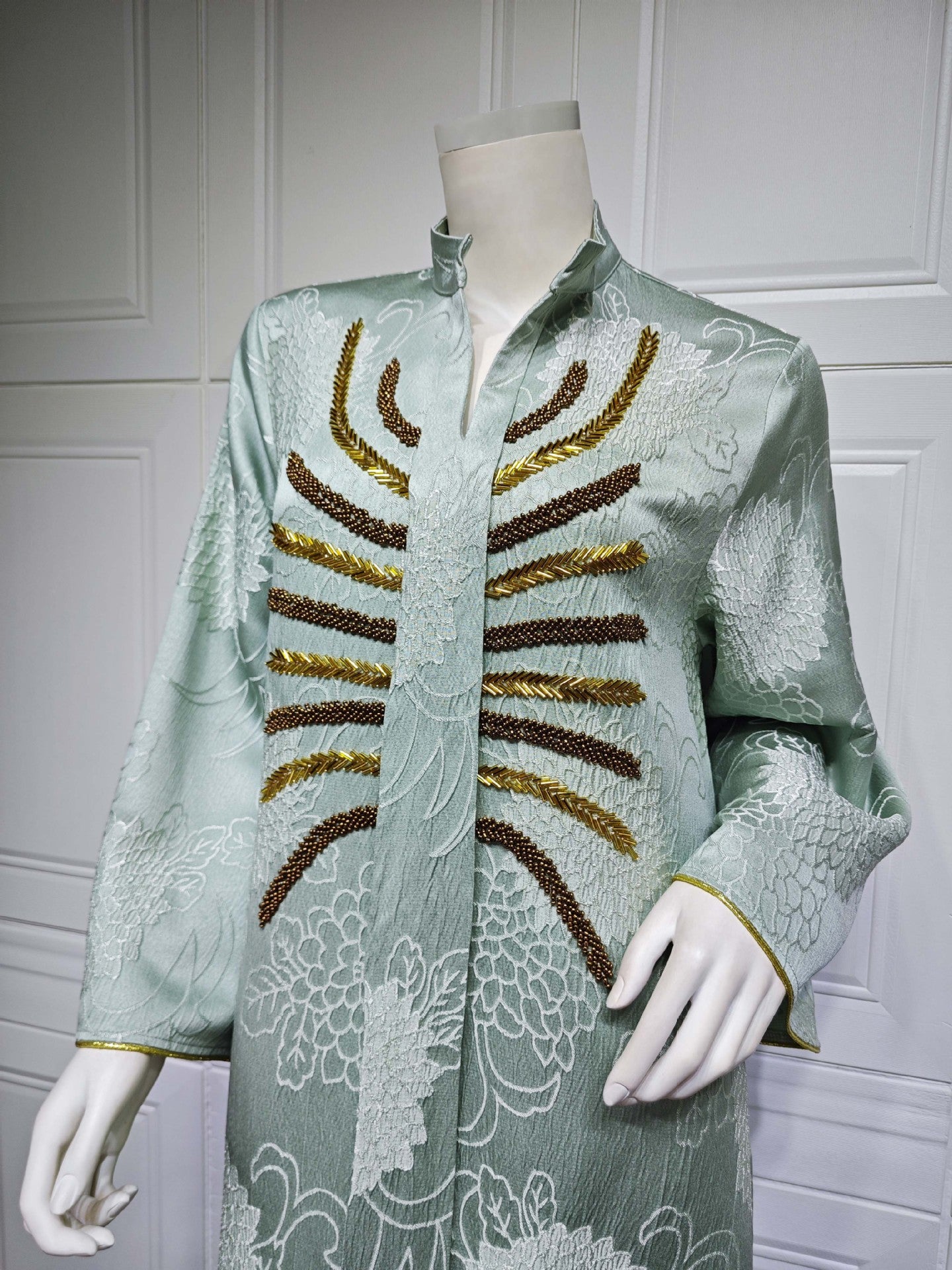 HS6656 V-neck jacquard beaded dress with elegant three-dimensional texture design