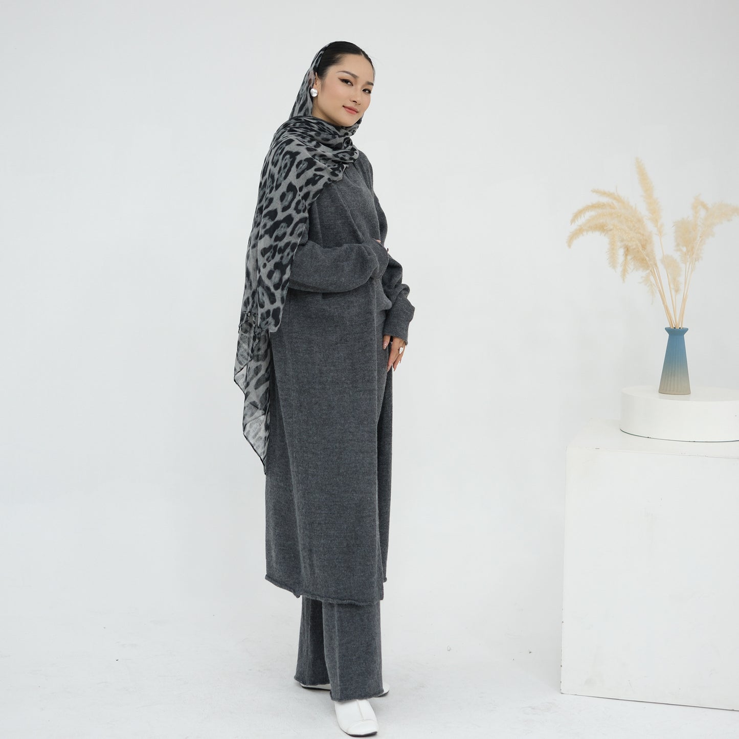HS6603 Thickened knitted three-piece long coat set (with optional headscarf)