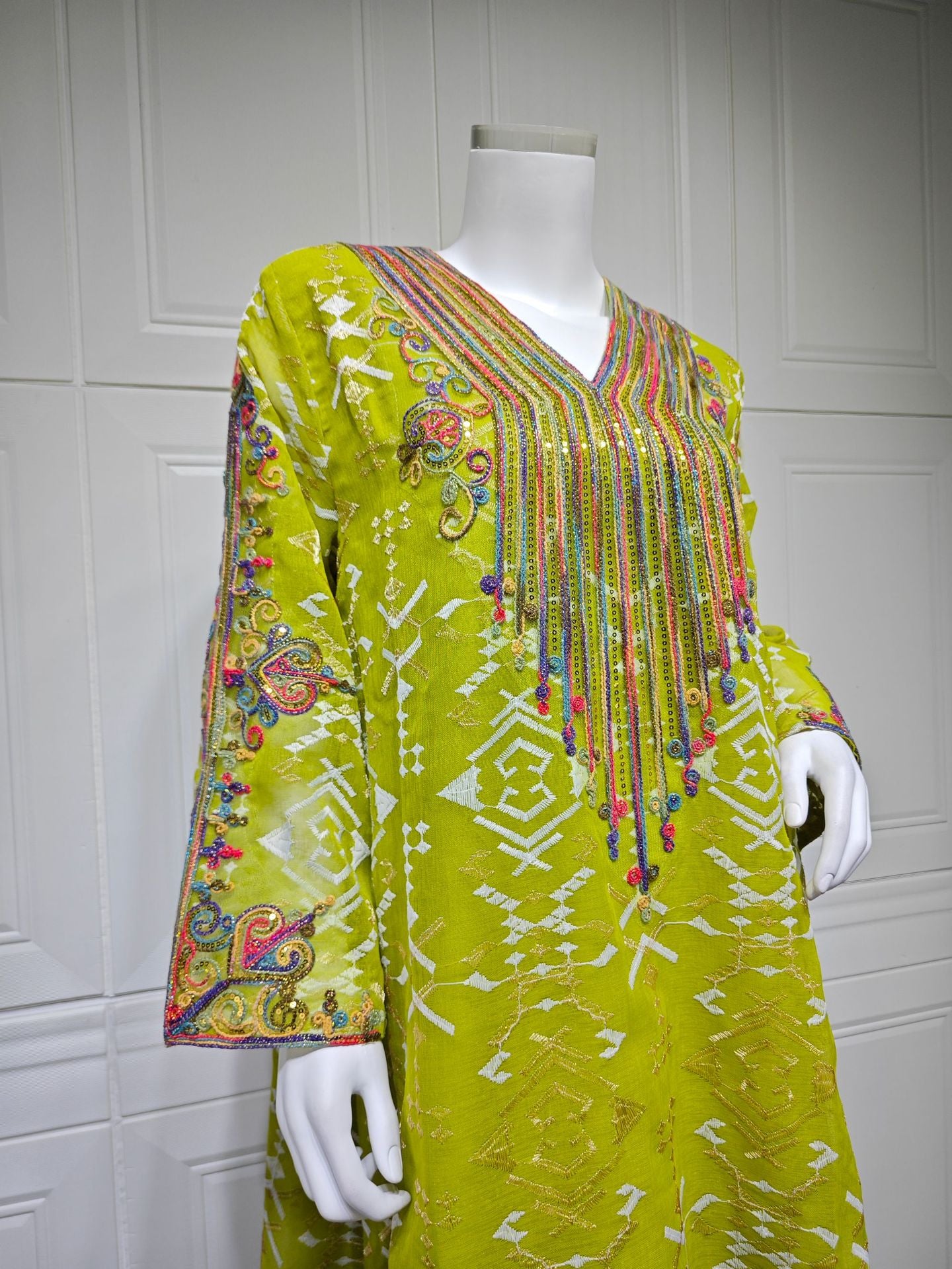 HS6658 Appliqué Patchwork Robe Dress: Lightweight Mesh Combined with Delicate Patterns