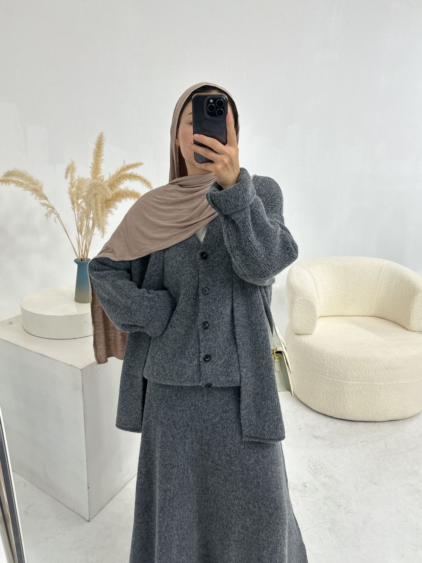 HS6596 Autumn and winter thickened knitted three-piece suit (excluding headscarf) vest + cardigan + skirt