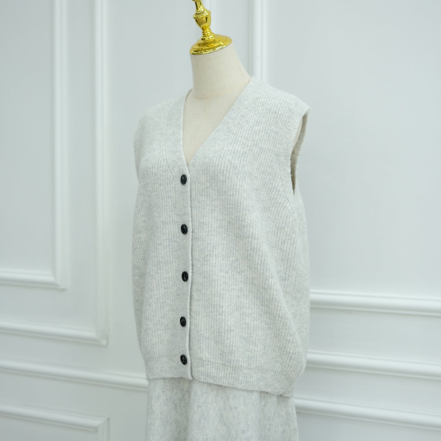 HS6596 Autumn and winter thickened knitted three-piece suit (excluding headscarf) vest + cardigan + skirt