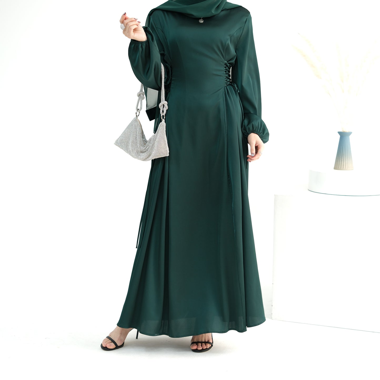 HASASERIES HS0991 Robe élégante à col haut et couleur unie