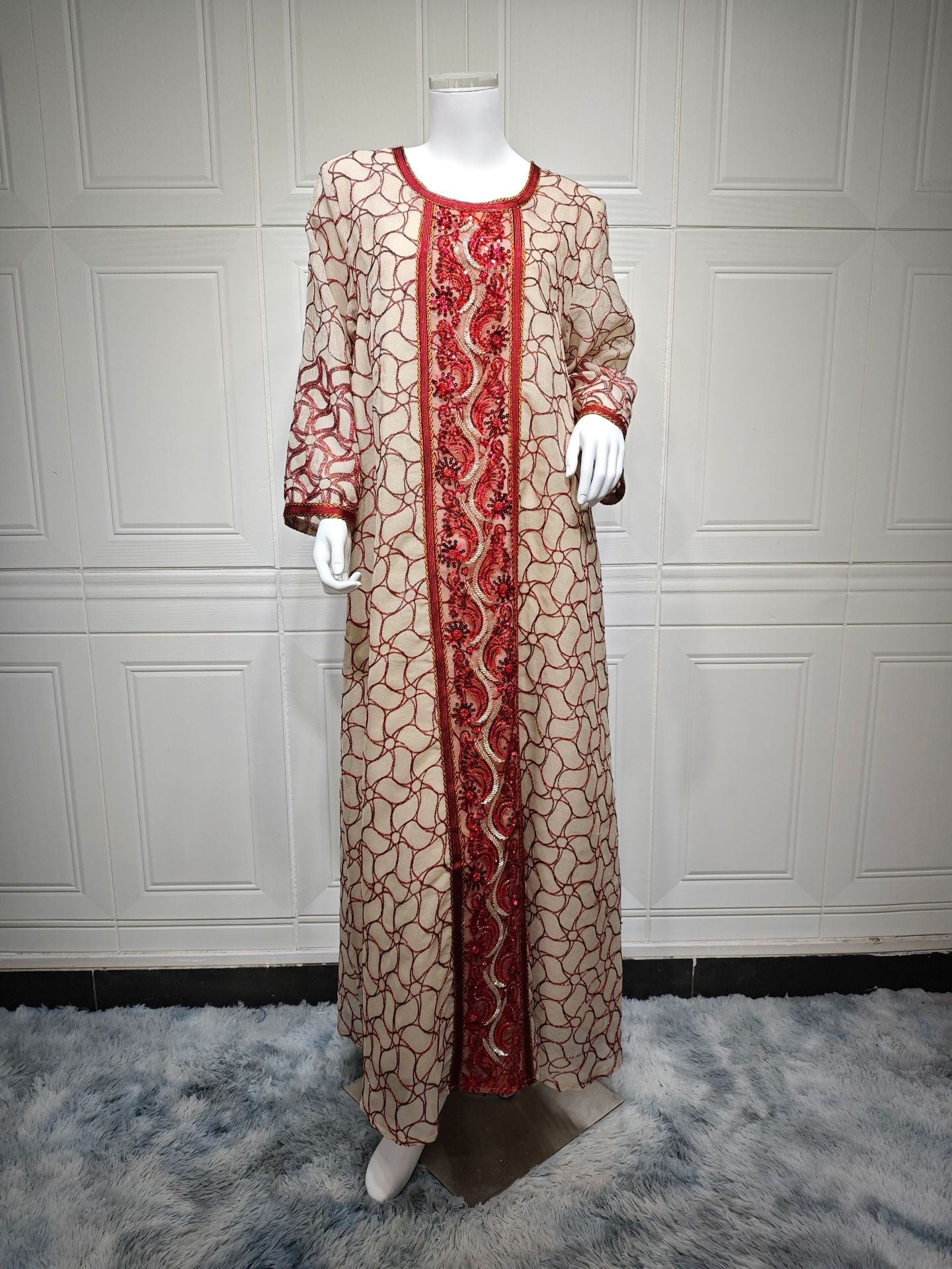 HS6668 A Simple and Elegant Long Dress Adorned with Mesh Embroidery.