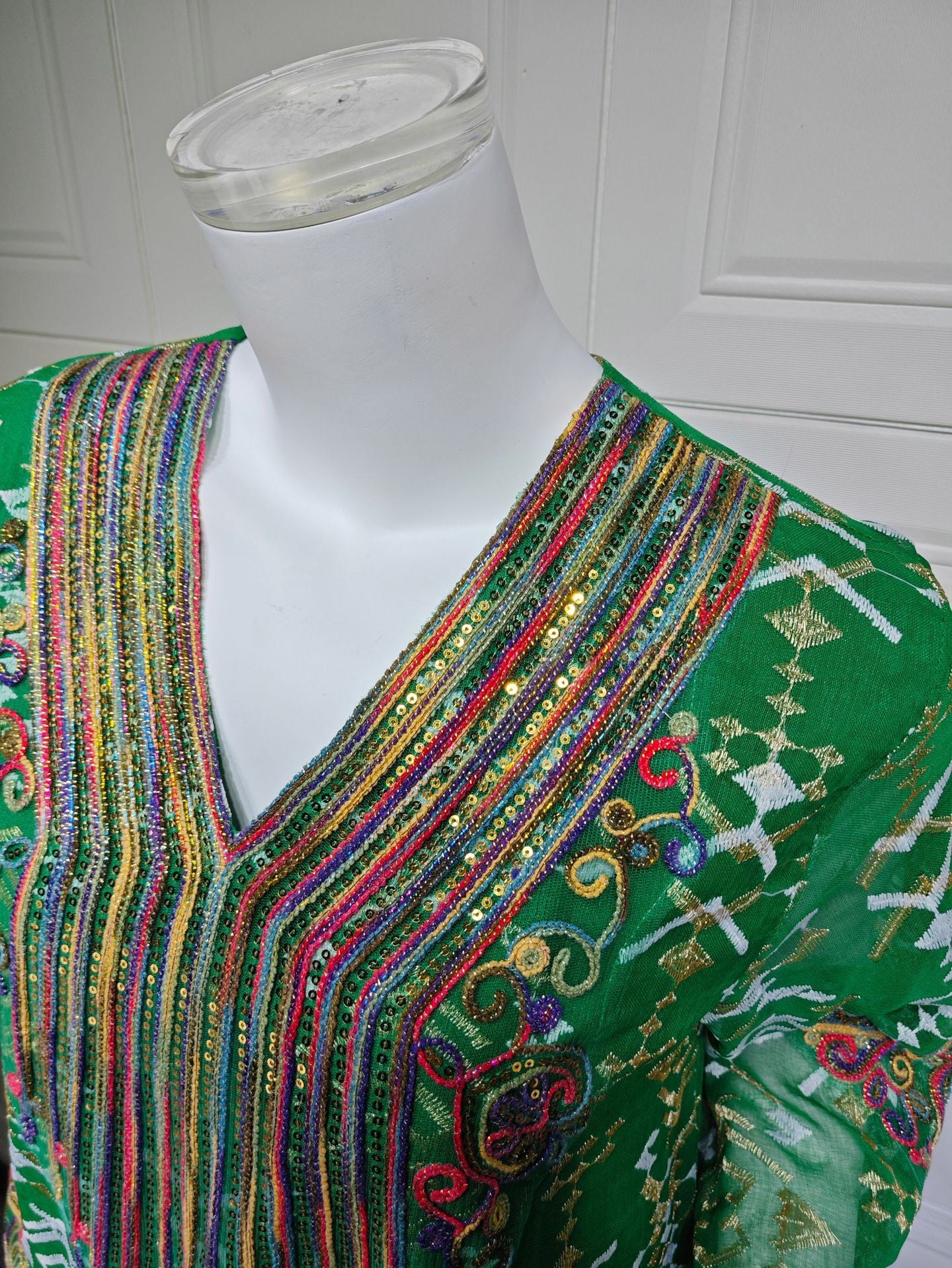 HS6658 Appliqué Patchwork Robe Dress: Lightweight Mesh Combined with Delicate Patterns