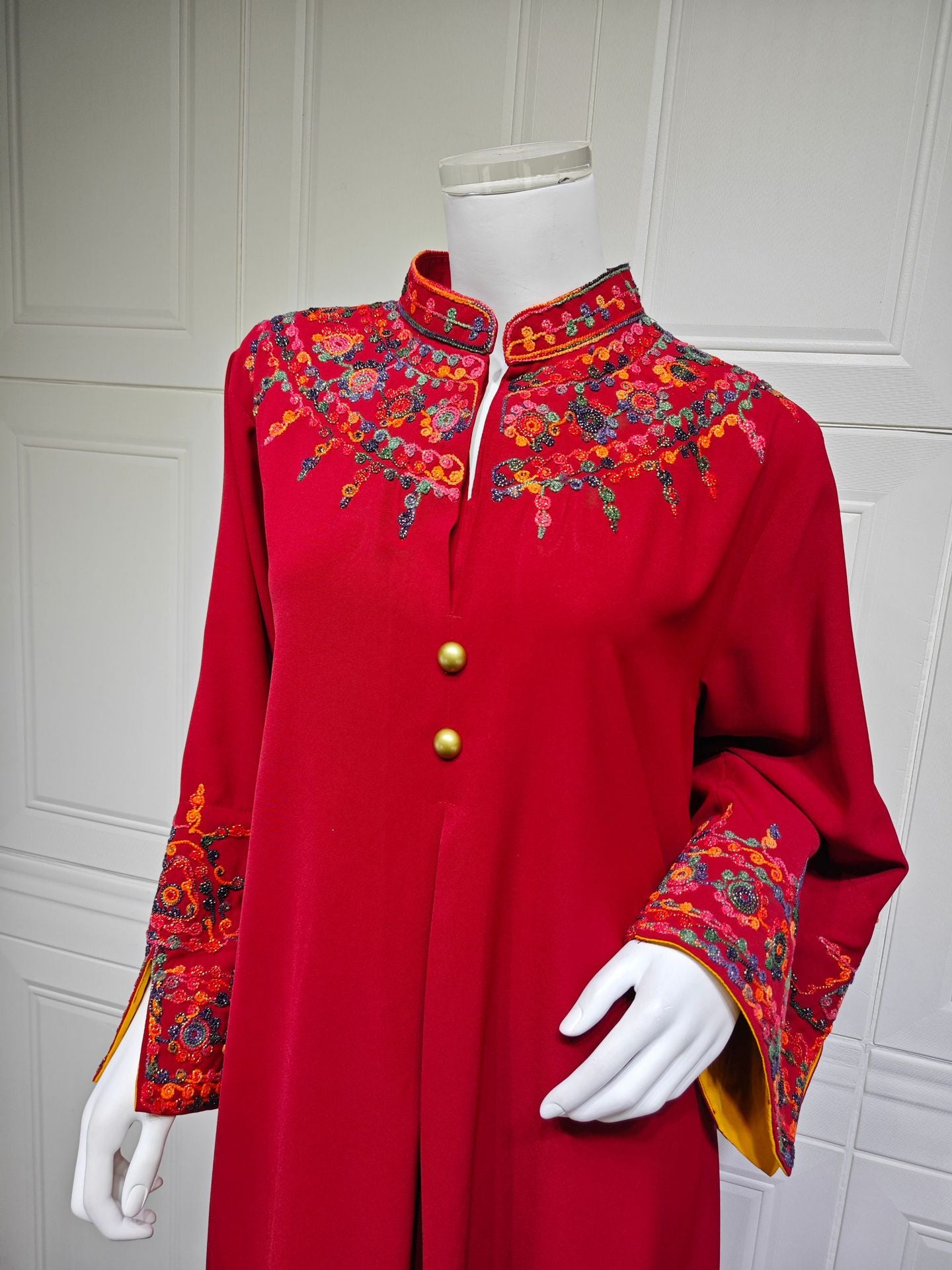 HS6655 Embroidered loose-fitting long dress | Soft drape and delicate cuff design