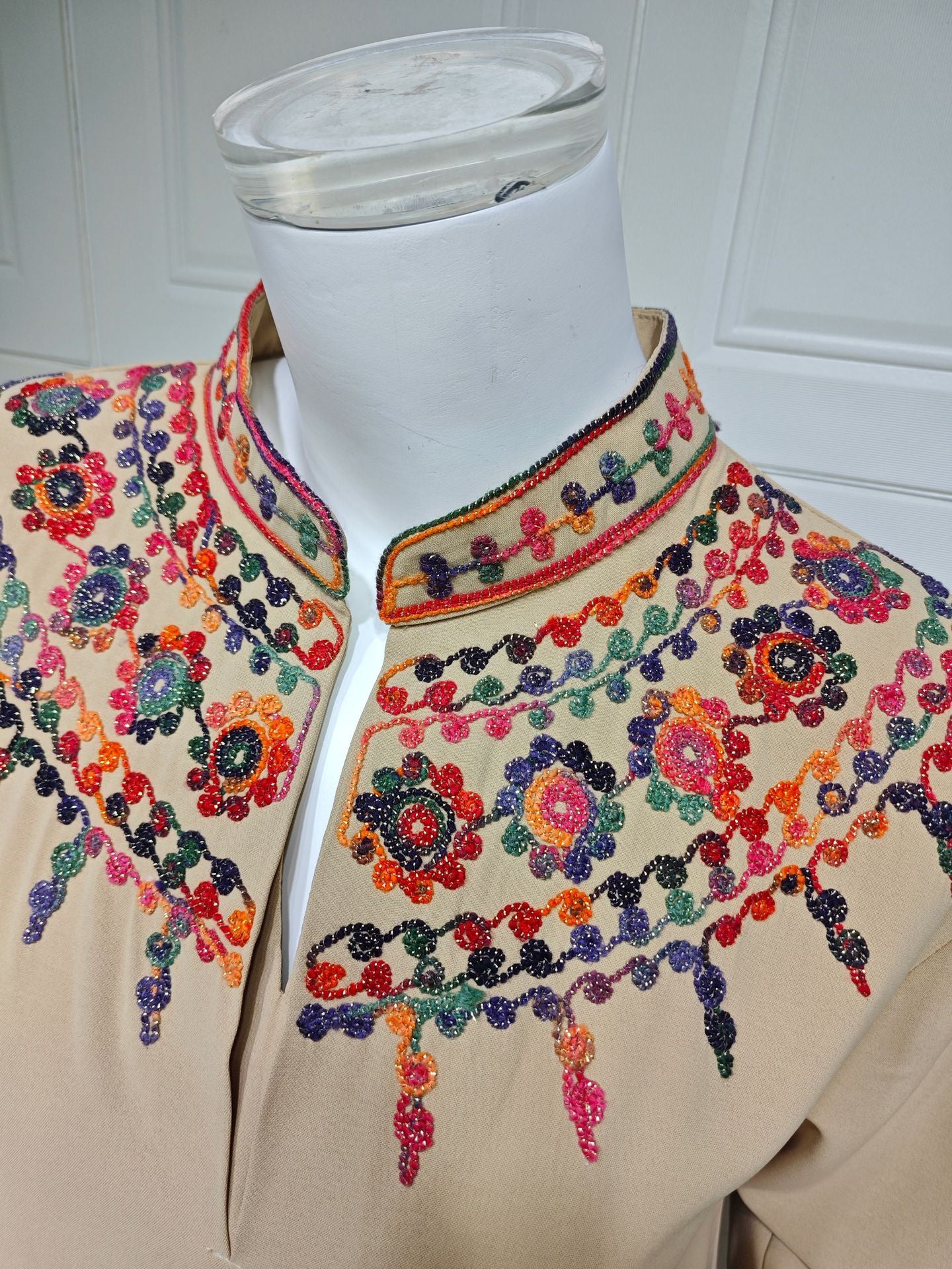 HS6655 Embroidered loose-fitting long dress | Soft drape and delicate cuff design