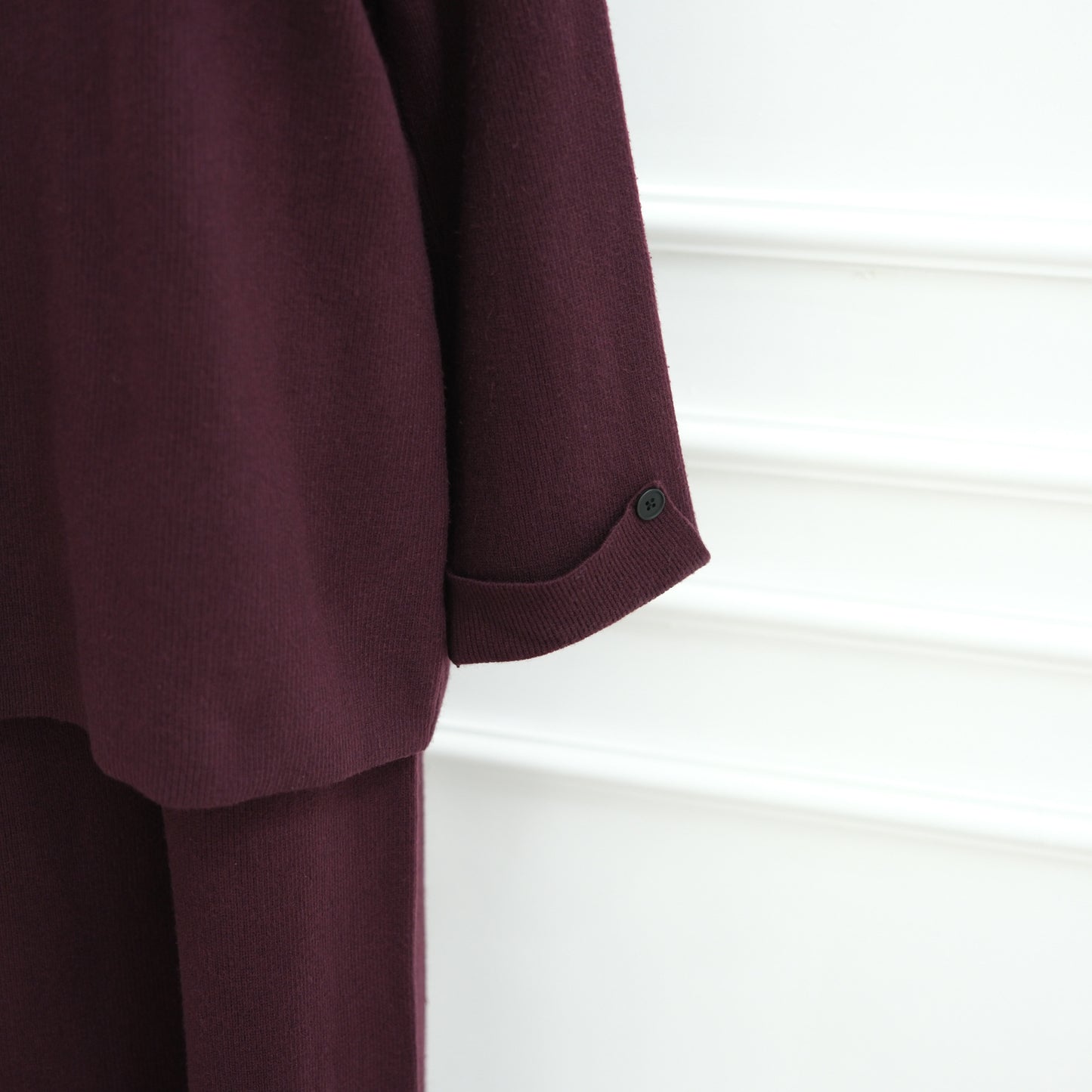 HS6600 Autumn and winter thickened knitted suit solid color two-piece suit (headscarf not included) cuff button design