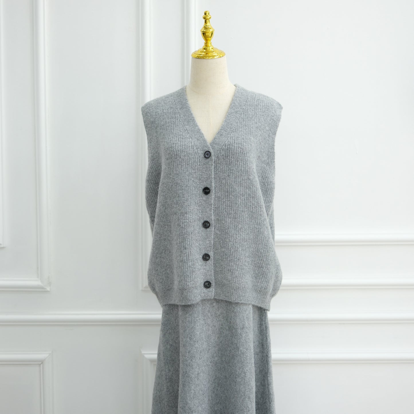 HS6596 Autumn and winter thickened knitted three-piece suit (excluding headscarf) vest + cardigan + skirt