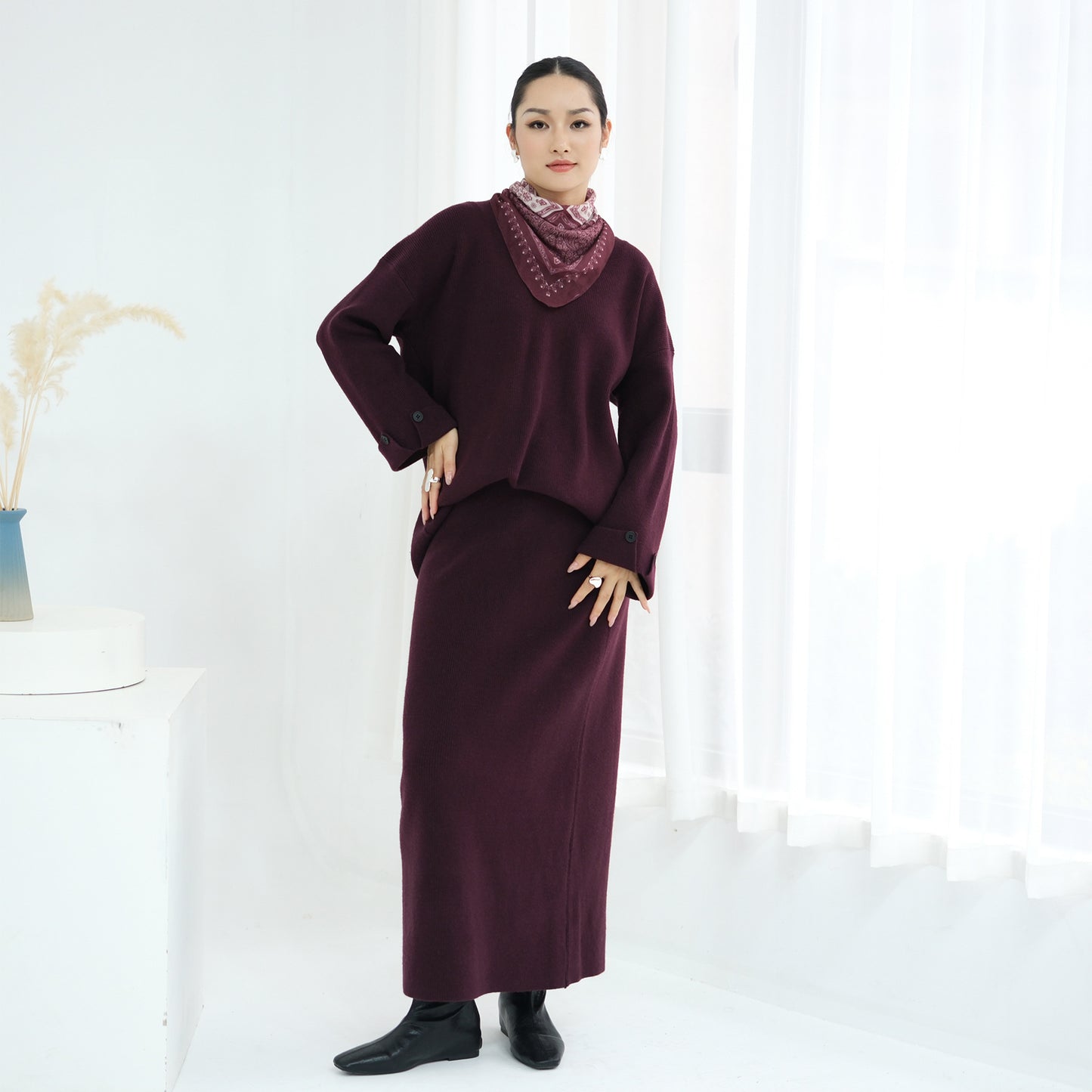 HS6601 Autumn and Winter Thickened Knitted Suit Solid Color Two-piece Skirt Suit (optional Headscarf)