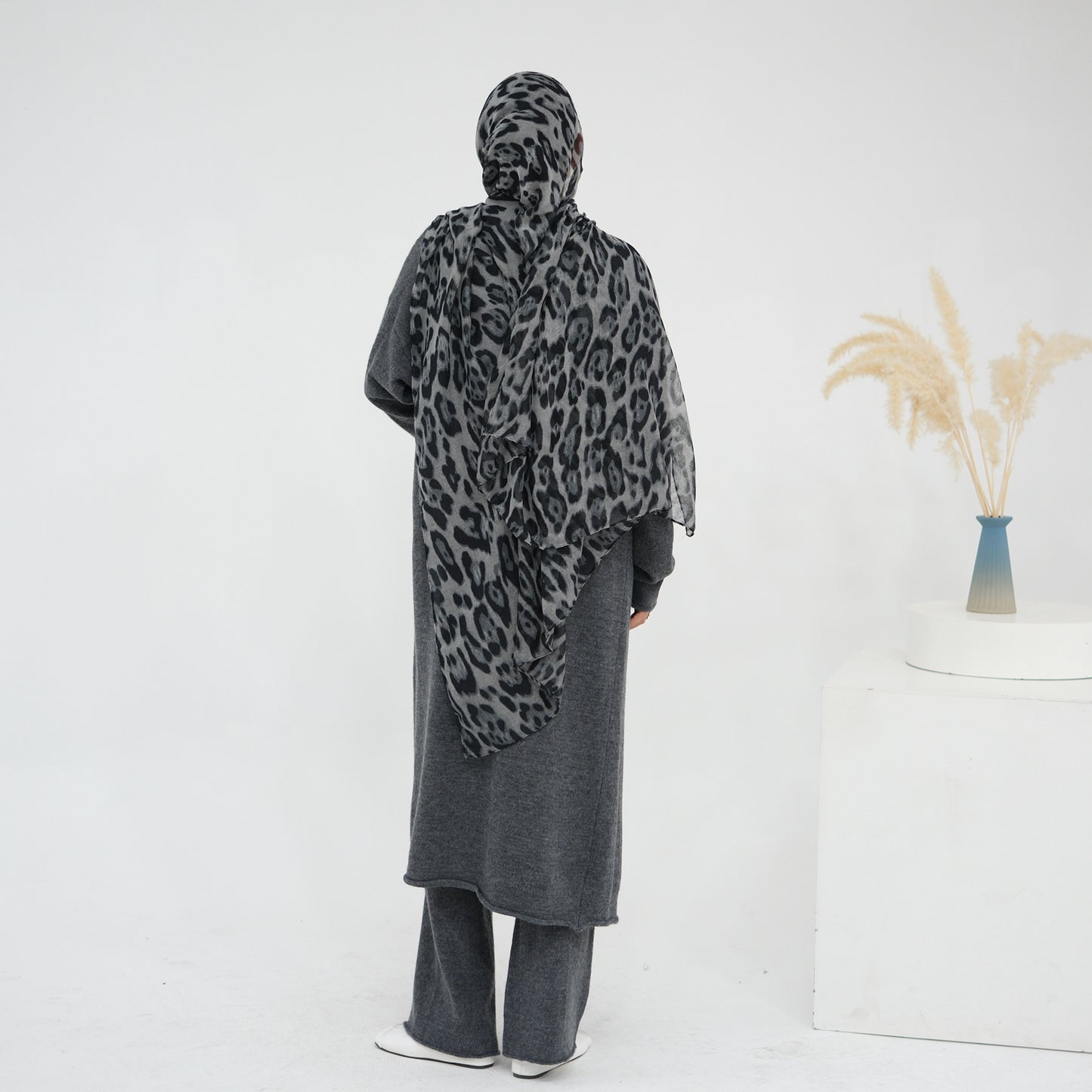 HS6603 Thickened knitted three-piece long coat set (with optional headscarf)