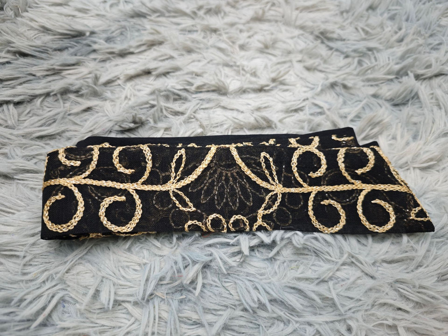 HS6653 Embroidered Robe Two-piece Set, Elegant and Lightweight Design.