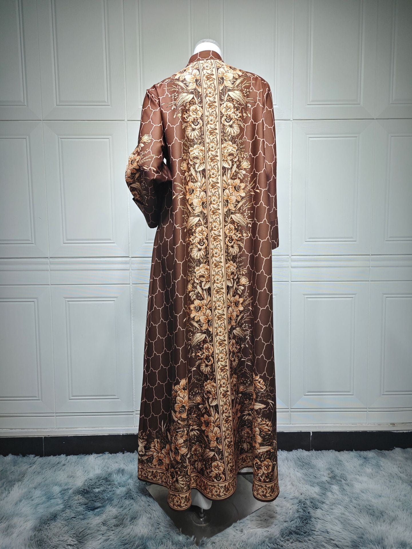 HS6654 Rhinestone-embroidered Long Robe Dress with Elegant Three-dimensional Pattern Design