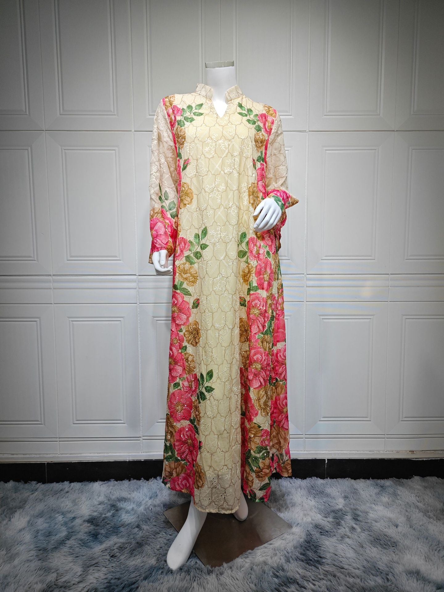 HS6667 Printed Long-sleeved Dress with A Small V-neck Design